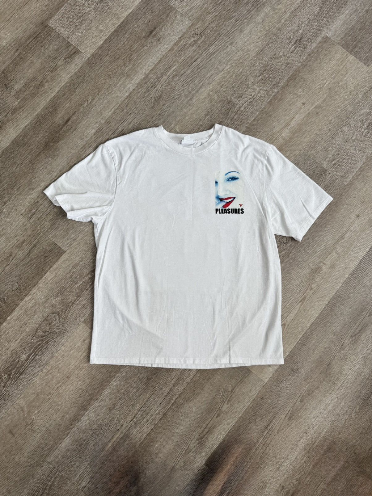 Guess × Pleasures Pleasures x Guess Drew Barrymore T-shirt Size US L / EU 52-54 / 3 - 2 Thumbnail