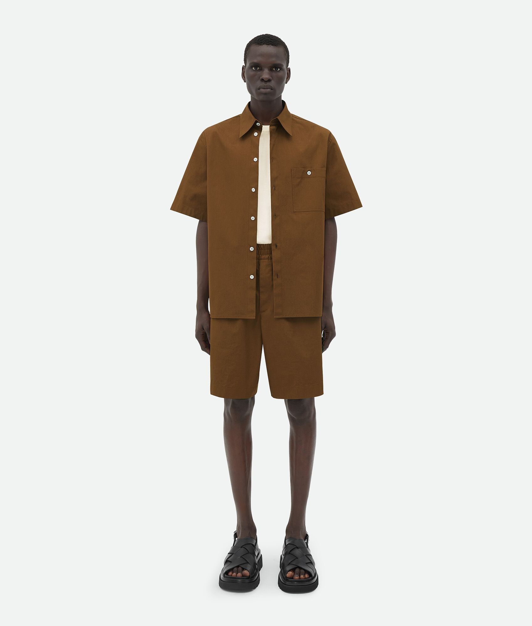 Bottega Veneta o1w1db10525 Cotton Shorts in Cedar Size US 28 / EU 44 - 1 Thumbnail