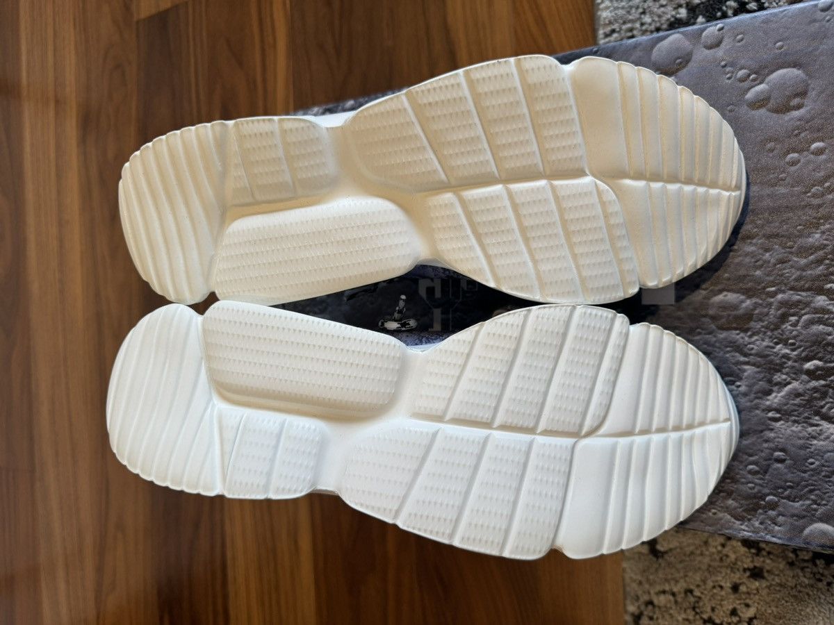 John Geiger John Geiger 002 GMC Hummer EV Size US 10 / EU 43 - 5 Thumbnail