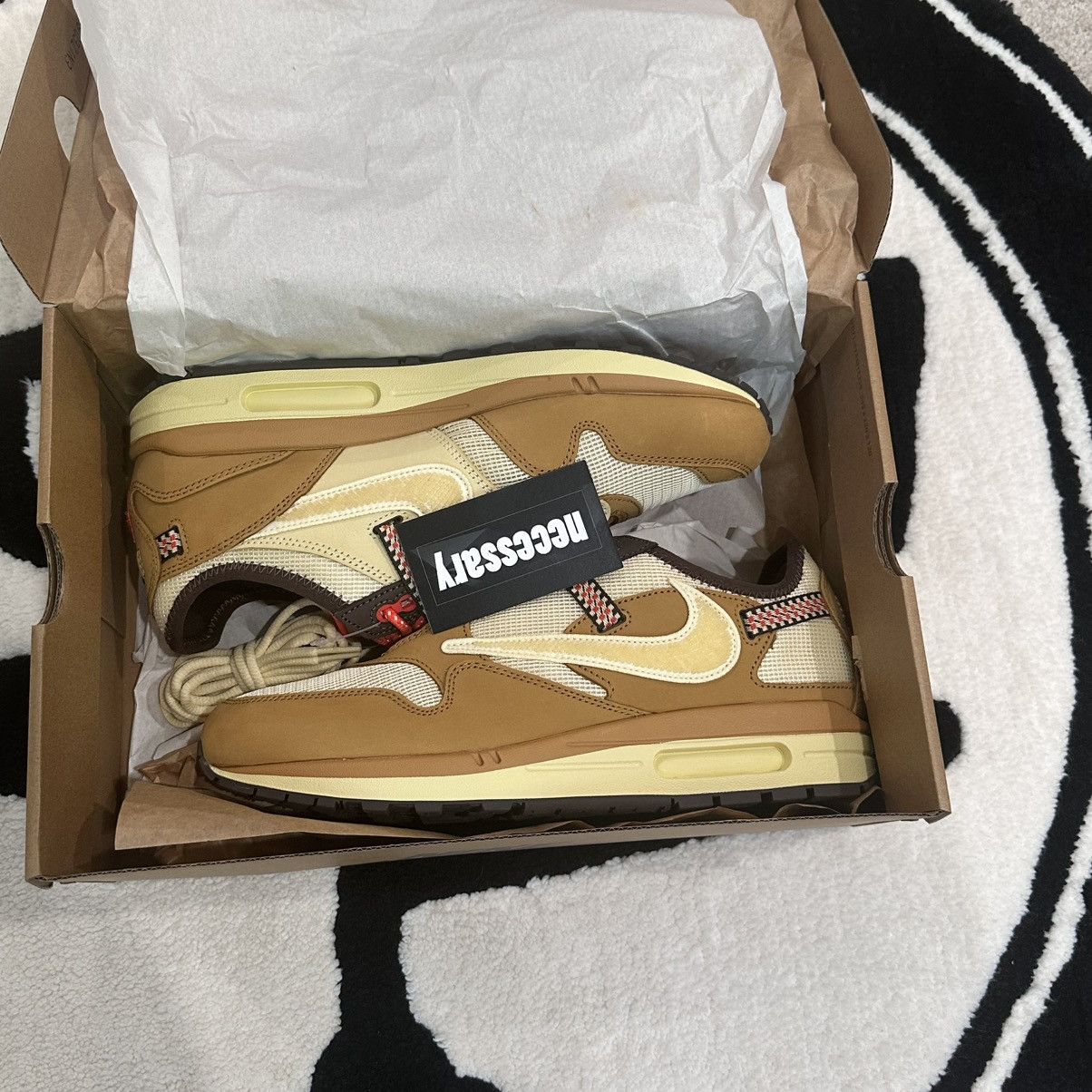 Nike × Travis Scott Travis Scott Nike Air Max 1 “Wheat” Size US 11 / EU 44 - 11 Thumbnail