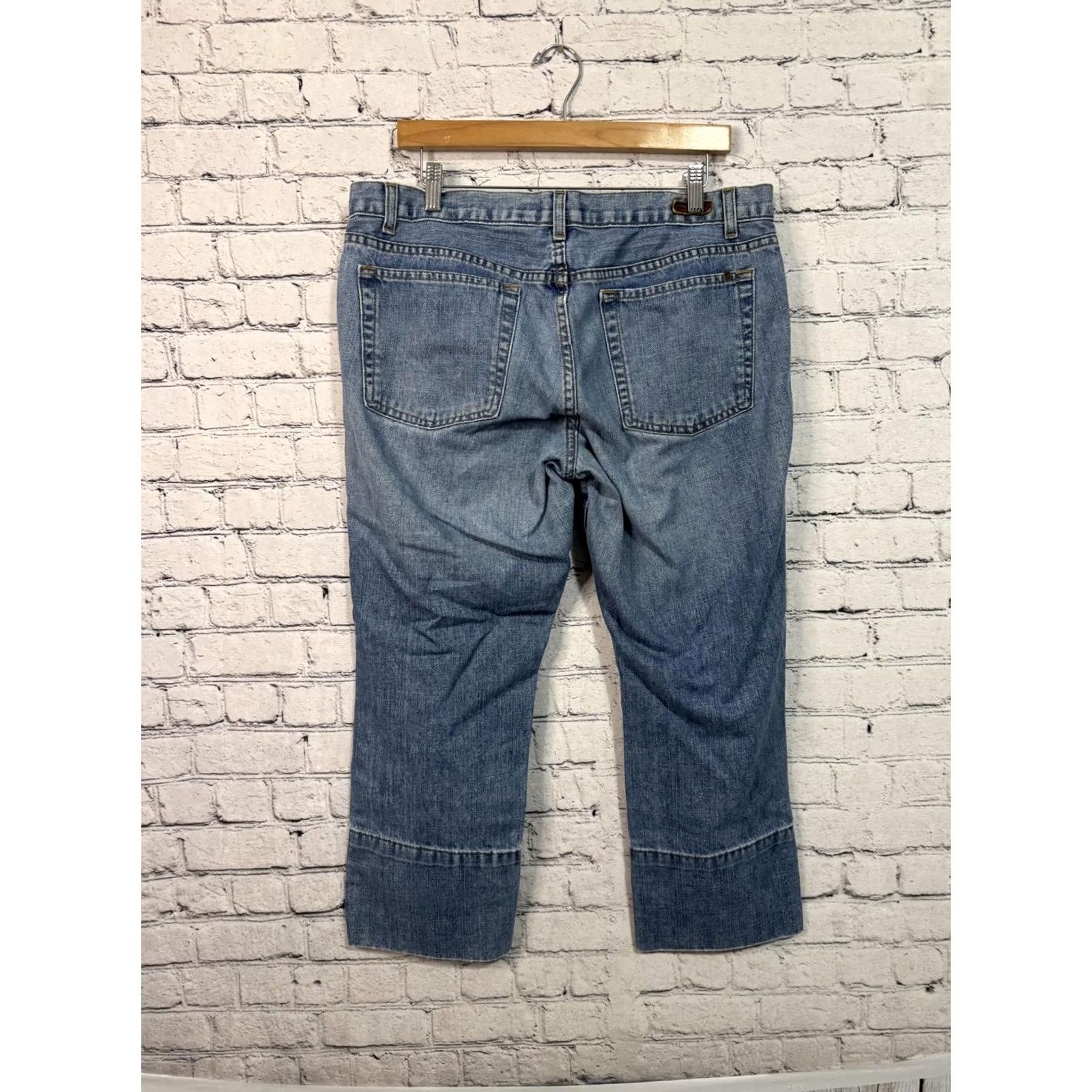 Vintage VINTAGE? No. Calvin Klein Women's Slim Lean Jeans Size 34x23 Light Wash Blue Jeans Slim Fit Regular 34 34x23 Mens Womens? Size 24" / US 00 / IT 34 - 6 Thumbnail