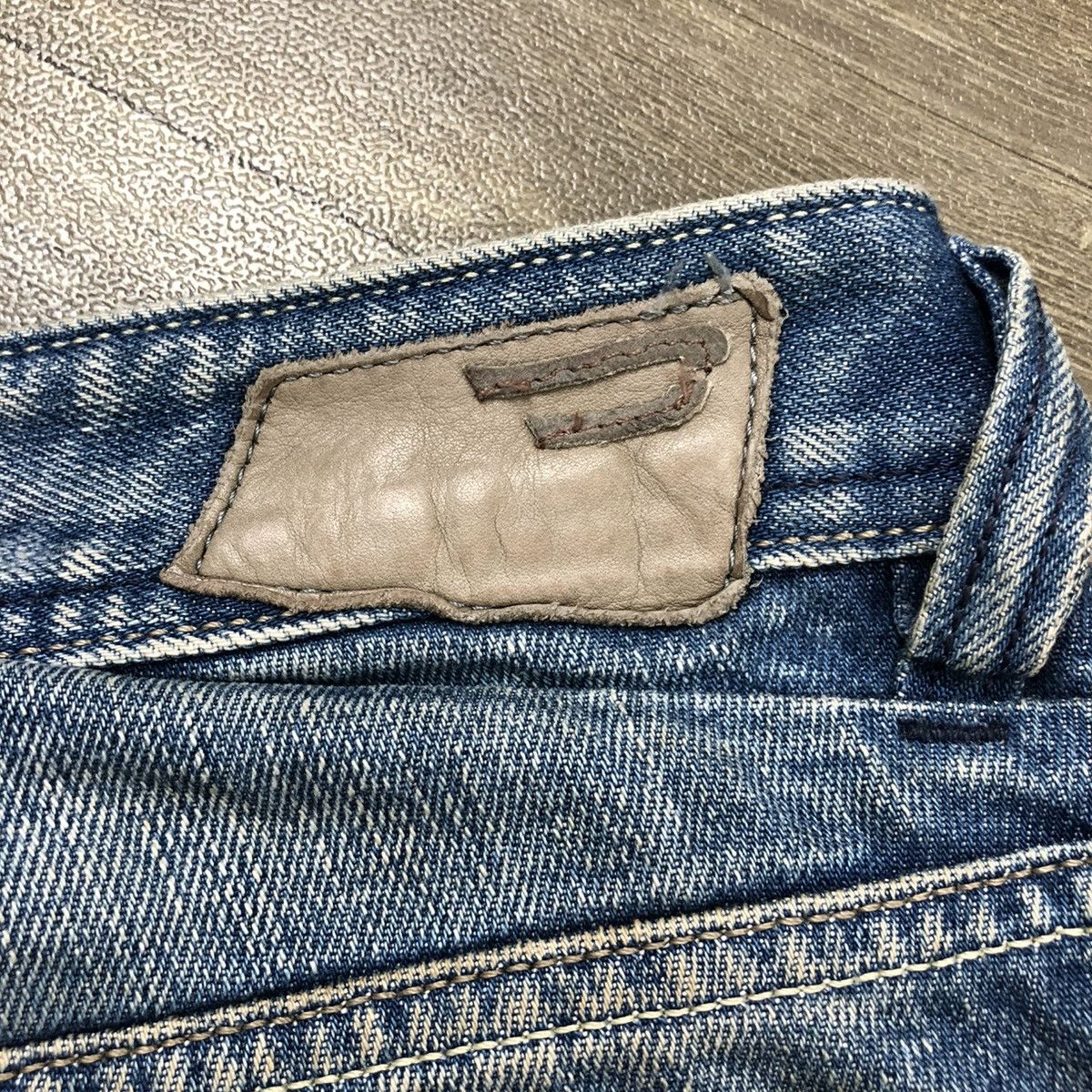 Diesel 2000s Diesel Industry Trouleg Faded Jeans Size US 32 / EU 48 - 16 Thumbnail