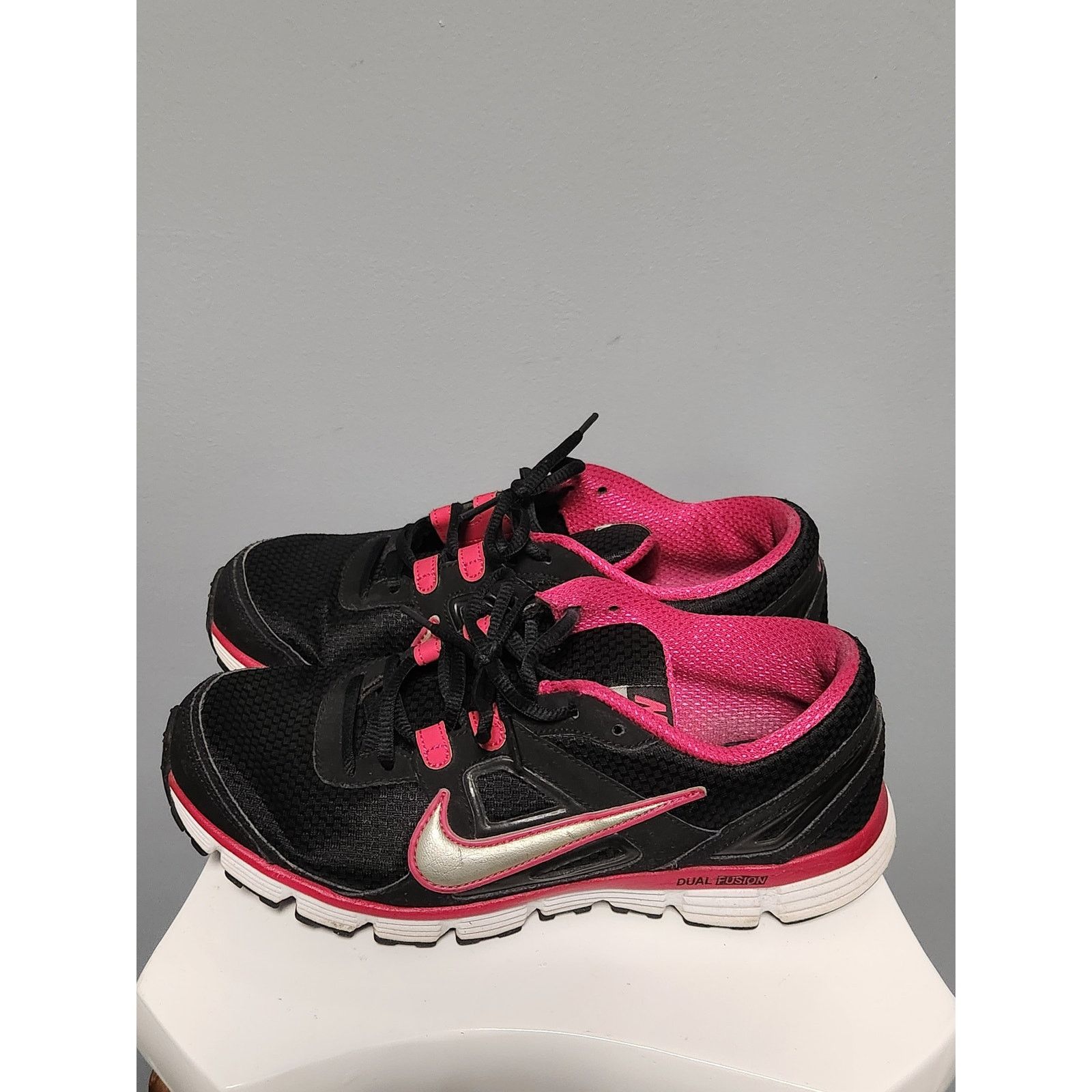 Nike Nike Dual Fusion Women's ST Women's 9 Size US 9 / IT 39 - 2 Thumbnail