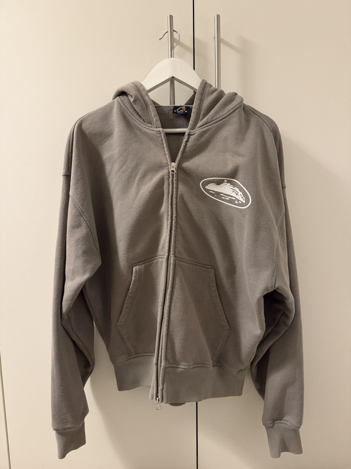 Corteiz Corteiz Grey Zip Hoodie | Grailed