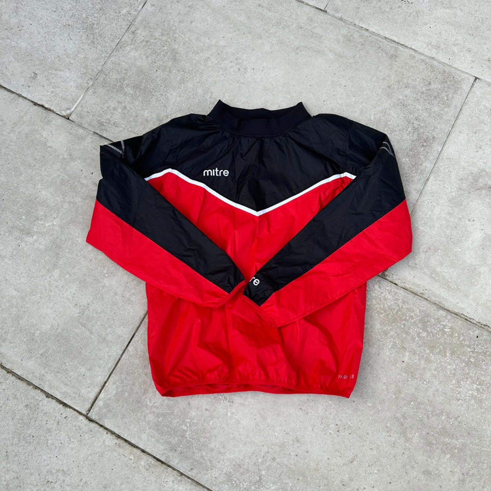 Designer Mitre Vintage Nylon Sweatshirt Size US M / EU 48-50 / 2 - 1 Thumbnail