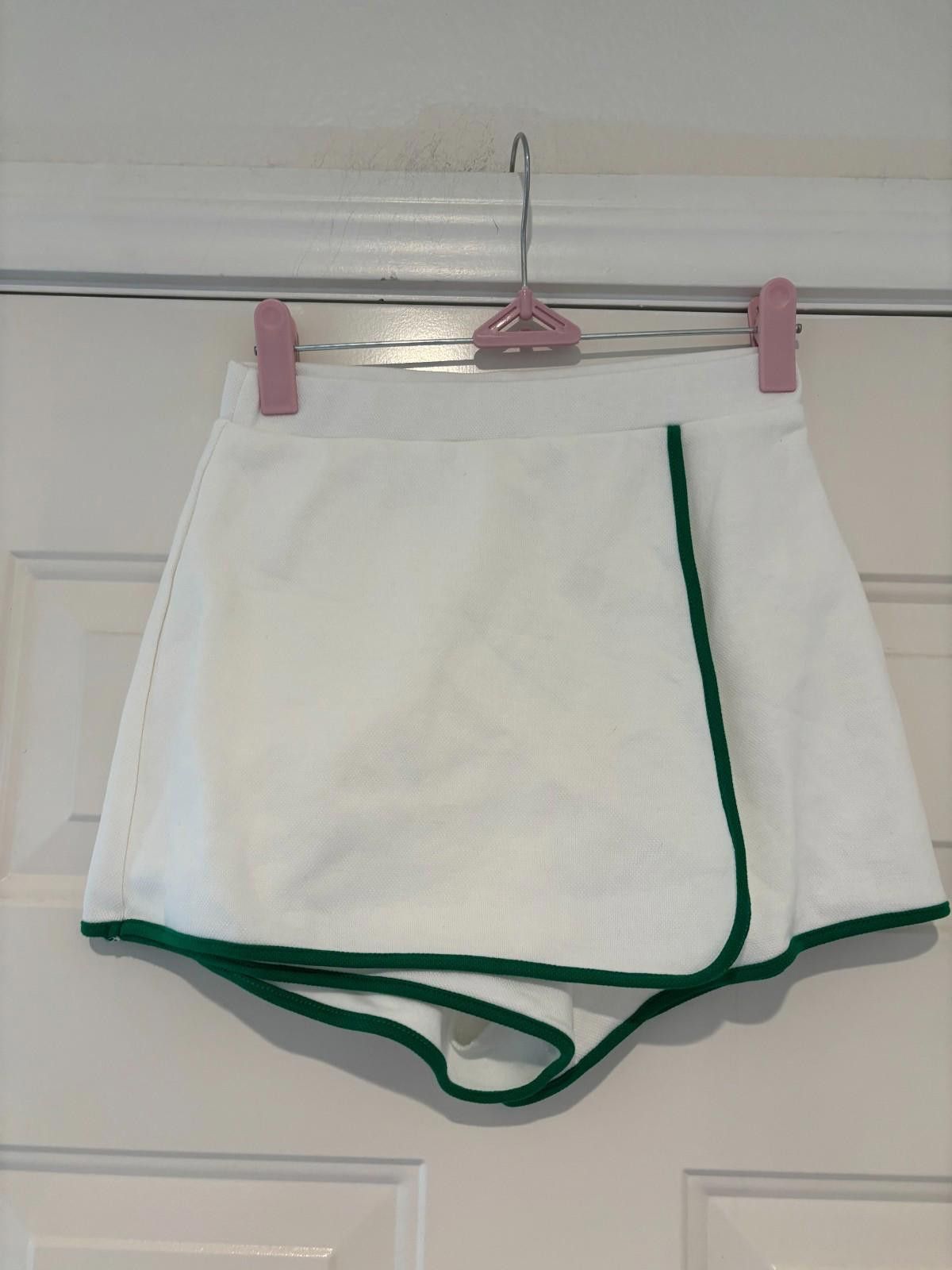 Designer Womens Sadie and Sage white/green skirt shorts size XS #188 Size 26" / US 2 / IT 38 - 1 Thumbnail