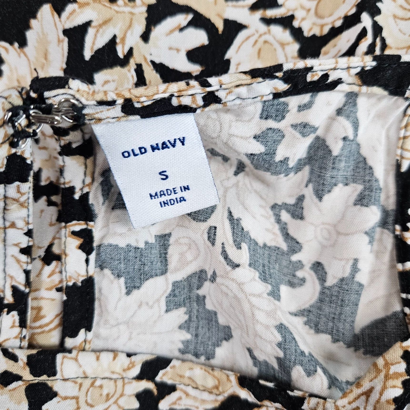 Old Navy Old Navy Tank Top Women S Black Floral Rayon Shirt Size S / US 4 / IT 40 - 6 Thumbnail