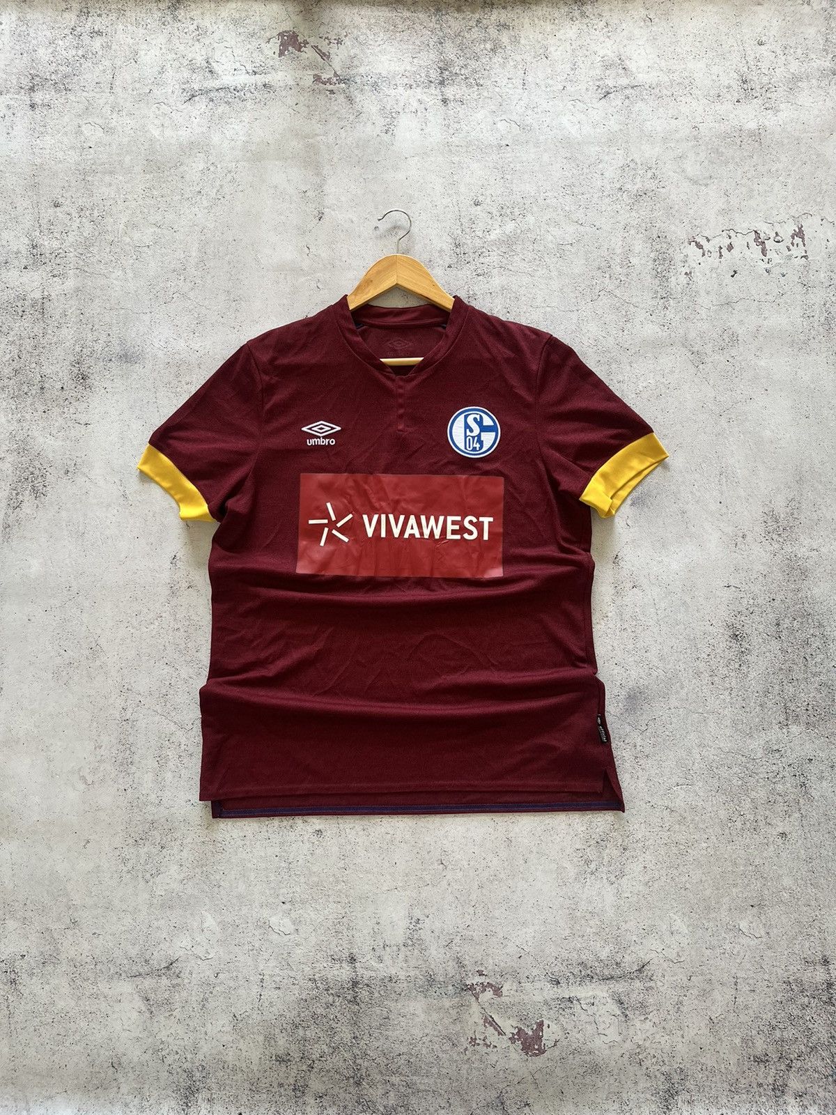 Umbro UMBRO S04 FC SCHALKE 2021/2022 SOCCER JERSEY,FOOTBALL SHIRT Size US M / EU 48-50 / 2 - 1 Thumbnail