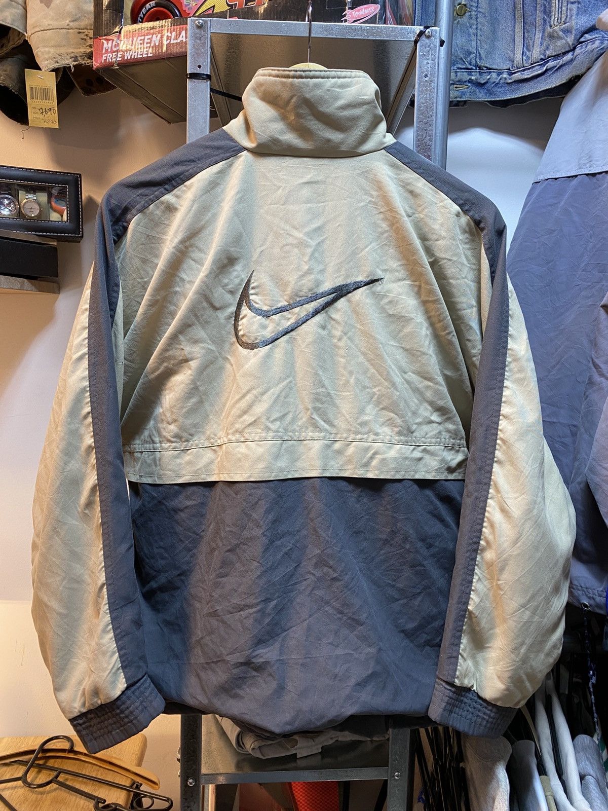 Nike Vintage Nike Swoosh Windbreaker Jacket Size US S / EU 44-46 / 1 - 3 Thumbnail