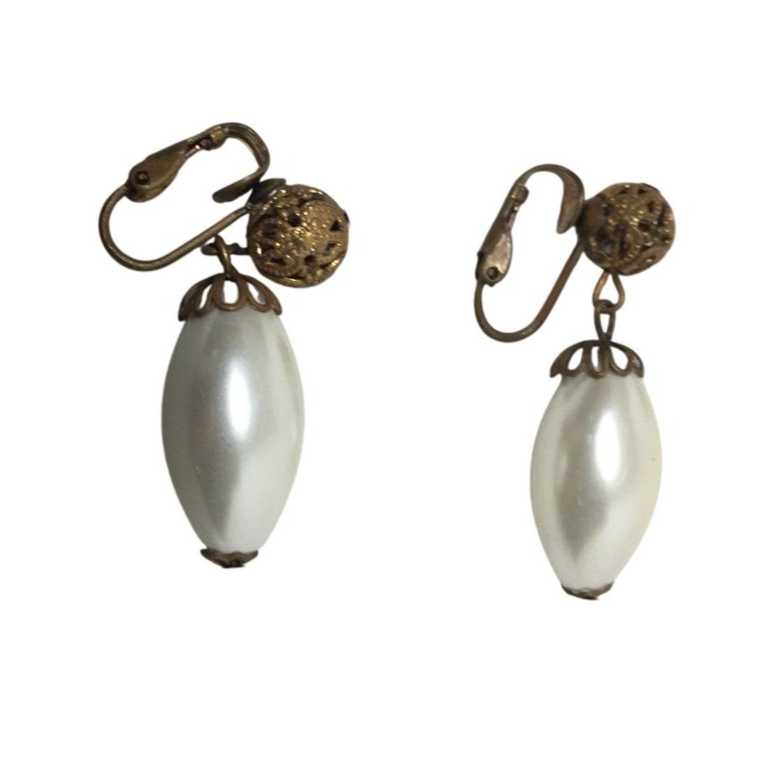 Other Women's Faux Pearl White and Gold Tone Dangle Clip On Earrin Size ONE SIZE - 2 Thumbnail