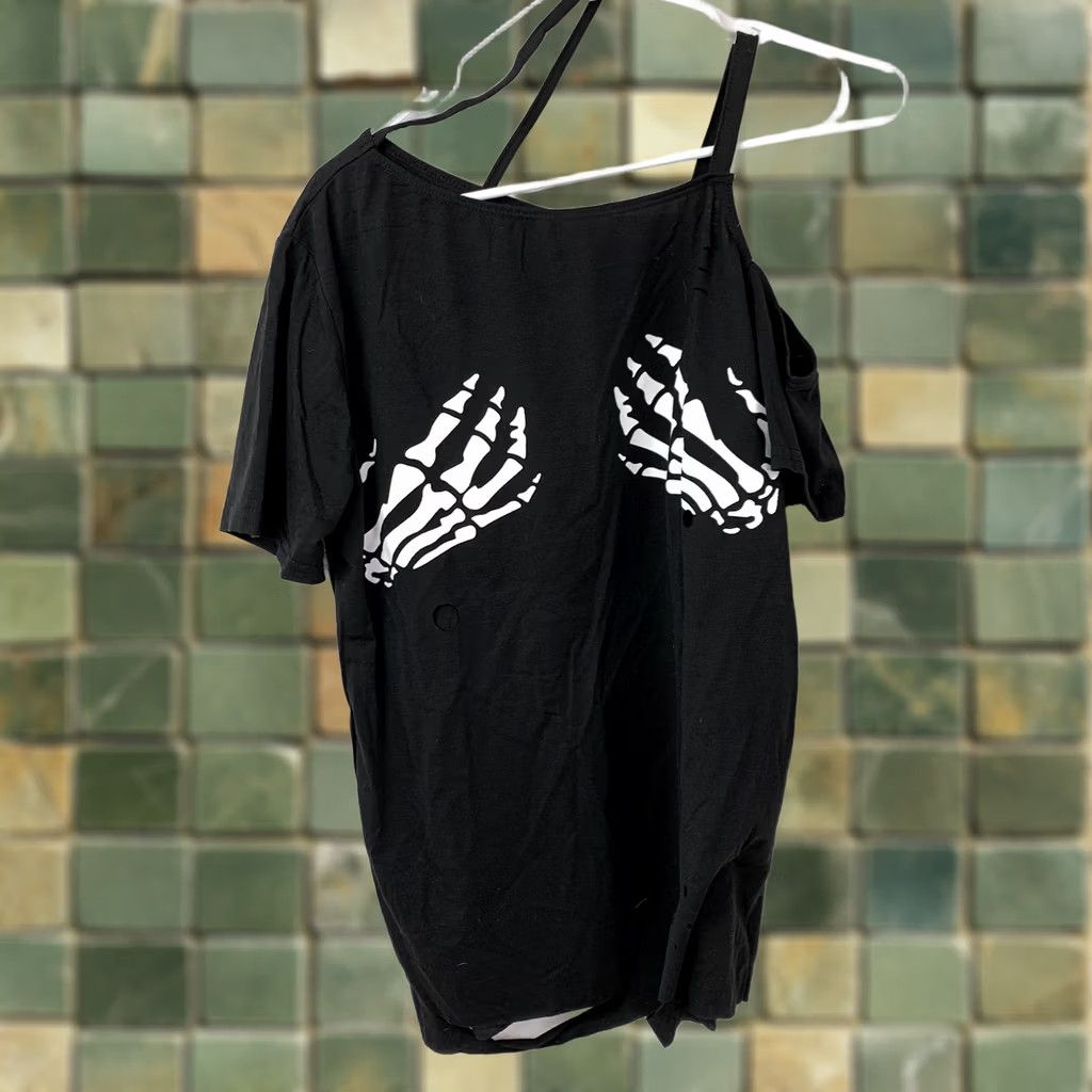 Vintage MISSLOOK Black Cold Shoulder Skeleton Hands Distressed T-Shirt Top Women's S Size S / US 4 / IT 40 - 1 Thumbnail
