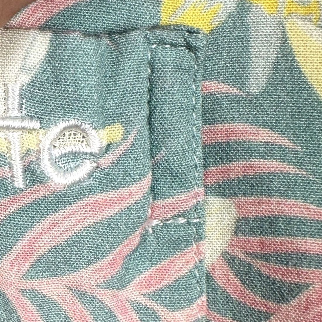 Pinko Tipsy Elves Shirt Men XL Green Pink Hawaiian Floral Button Up Short Sleeve All Seasons Pocket Tropical 2020s Party/Cocktail Womens? Size US XL / EU 56 / 4 - 6 Thumbnail
