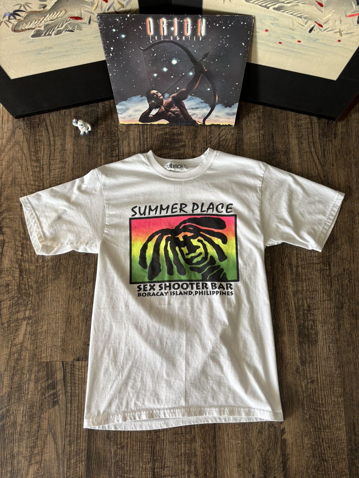 Vintage 90s Philippine Bar Graphic Single Stitch Tee Medium-Large Size US L / EU 52-54 / 3 - 5 Thumbnail