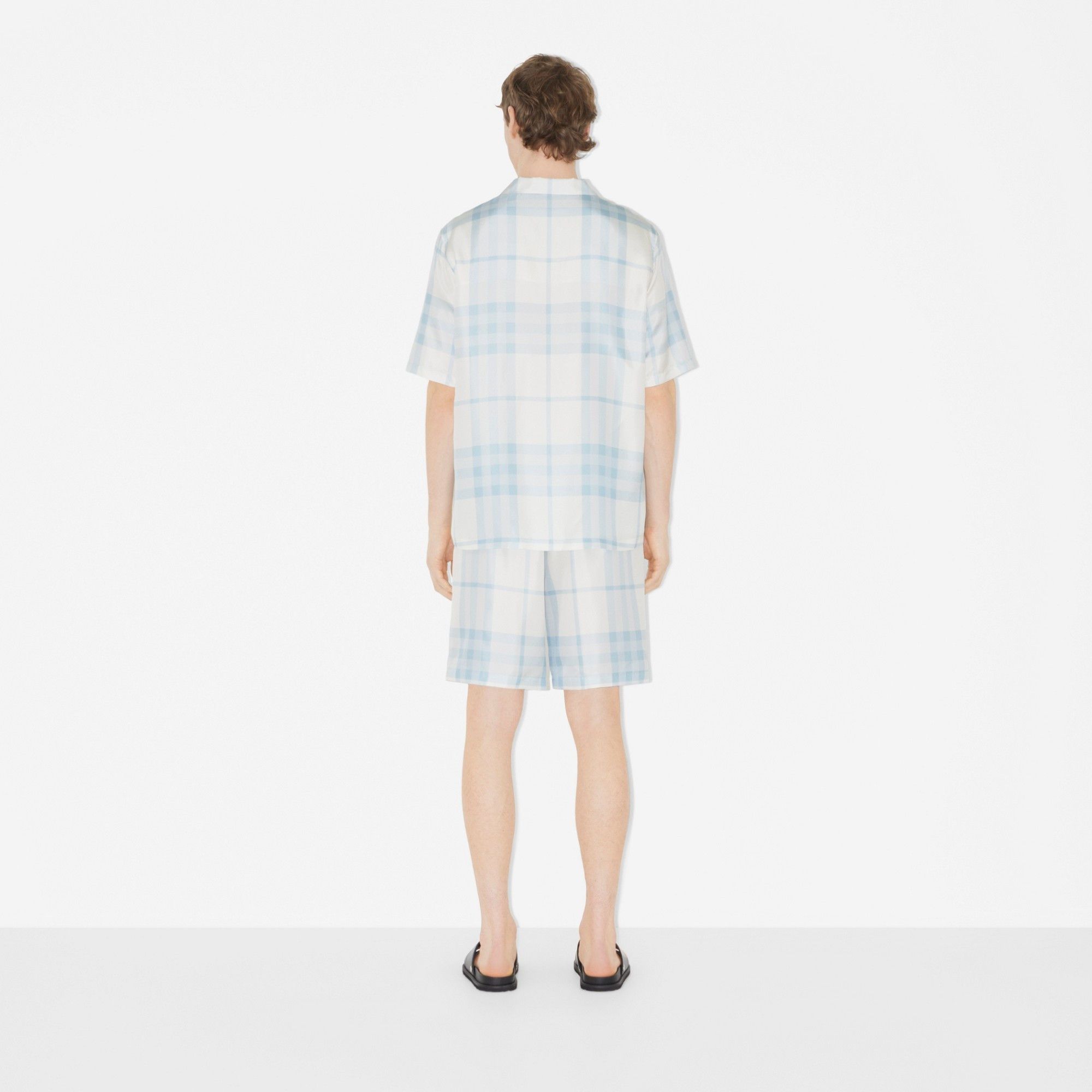 Burberry o1mle0326 Casual Shorts in Light Blue Size US 40 / EU 56 - 4 Thumbnail