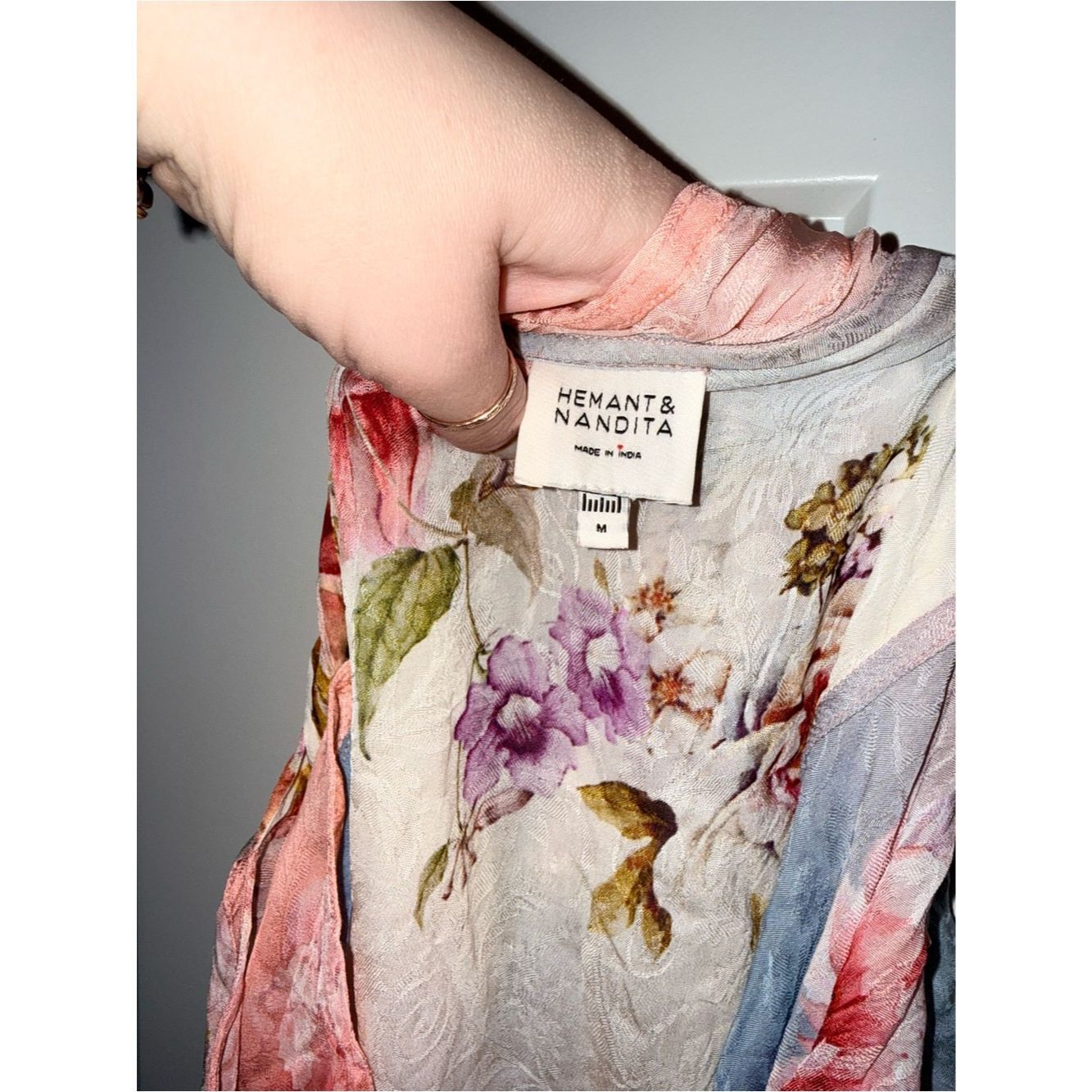 Hemant & Nandita Hemant and Nandita x REVOLVE Teien Caftan in Blue & Pink Fl Size M / US 6-8 / IT 42-44 - 6 Thumbnail