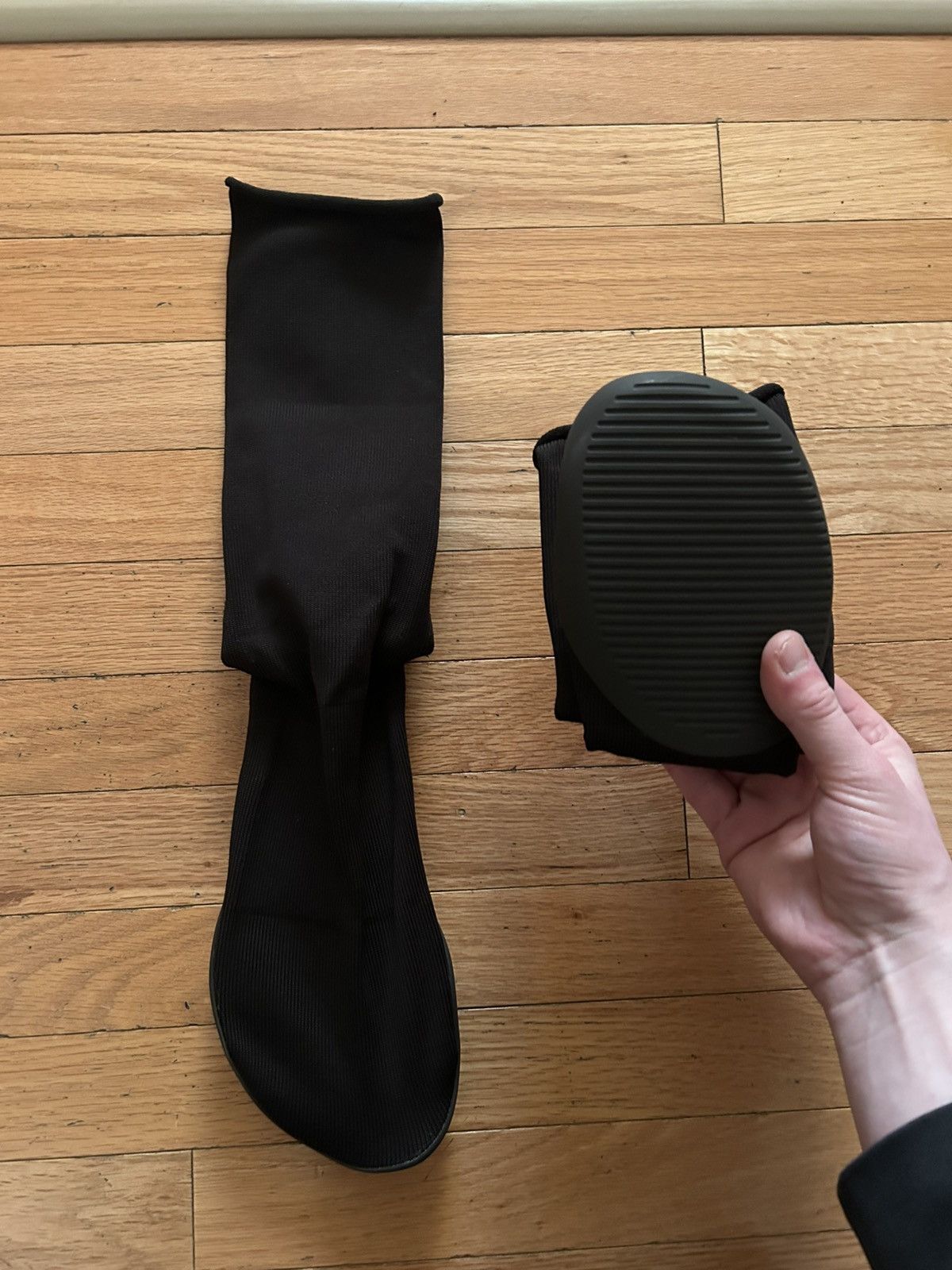 Yeezy Yeezy Black Pods size 3 new never worn. 11-13 mens Size US 11 / EU 44 - 4 Thumbnail