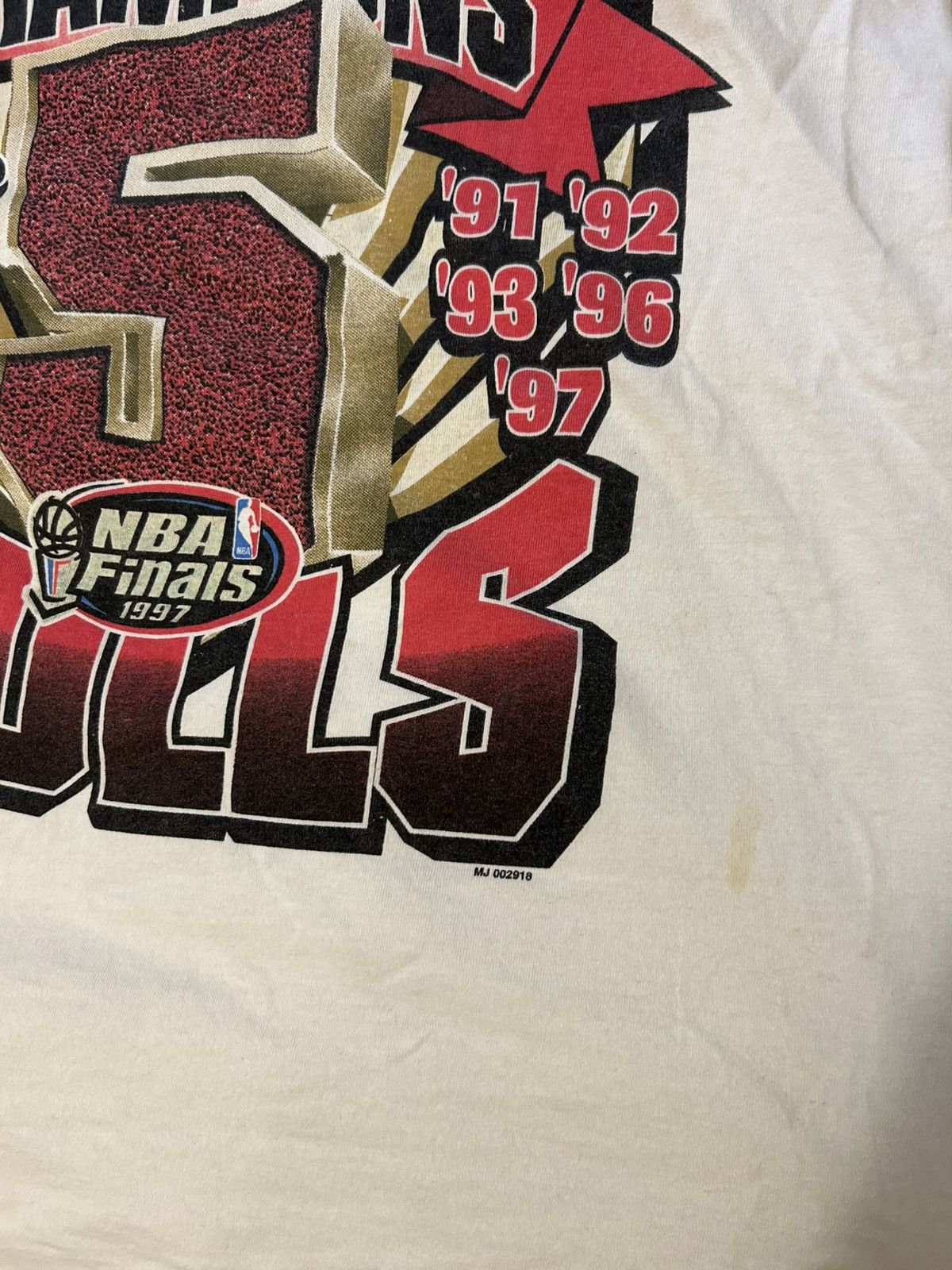Other 1997 Bulls NBA Vintage Tee Size US XL / EU 56 / 4 - 5 Thumbnail