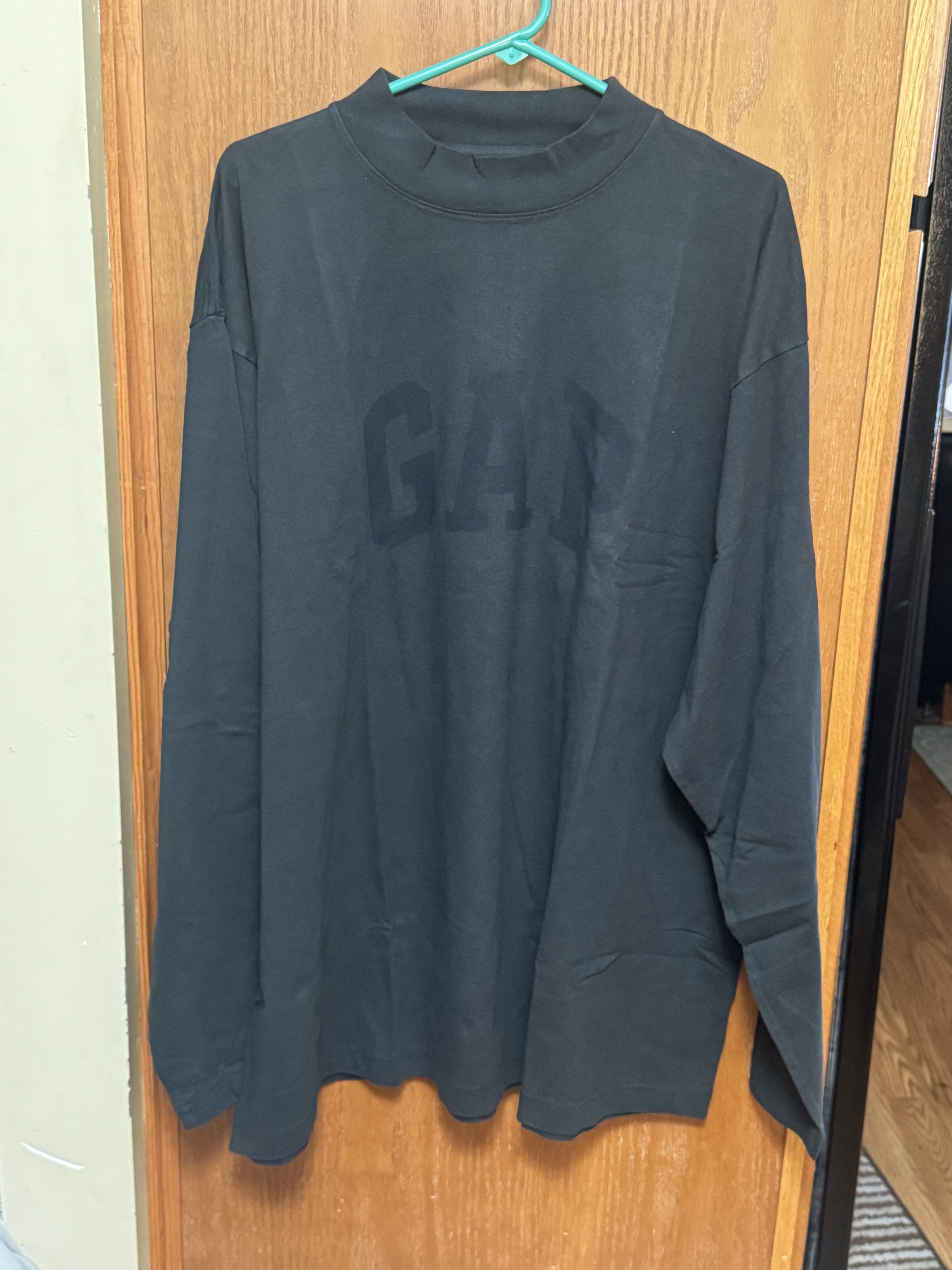 Gap × Yeezy NIB Yeezy GAP LS Dove black sz L Size US L / EU 52-54 / 3 - 1 Thumbnail