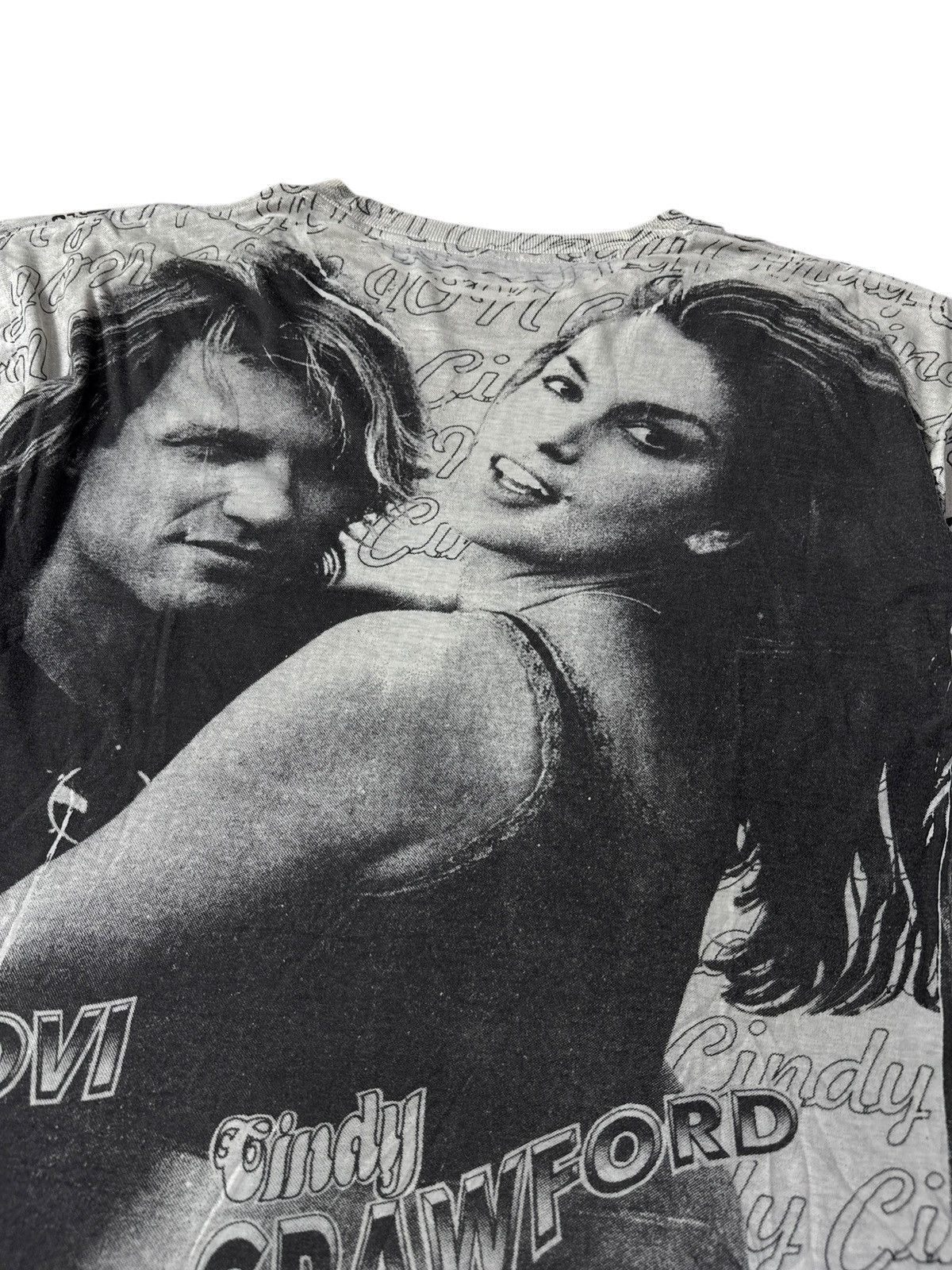 Band Tees × Folk × Vintage *RARE* BON JOVI X CINDY CRAWFORD AOP VINTAGE 90s MUSIC Size US XL / EU 56 / 4 - 3 Thumbnail