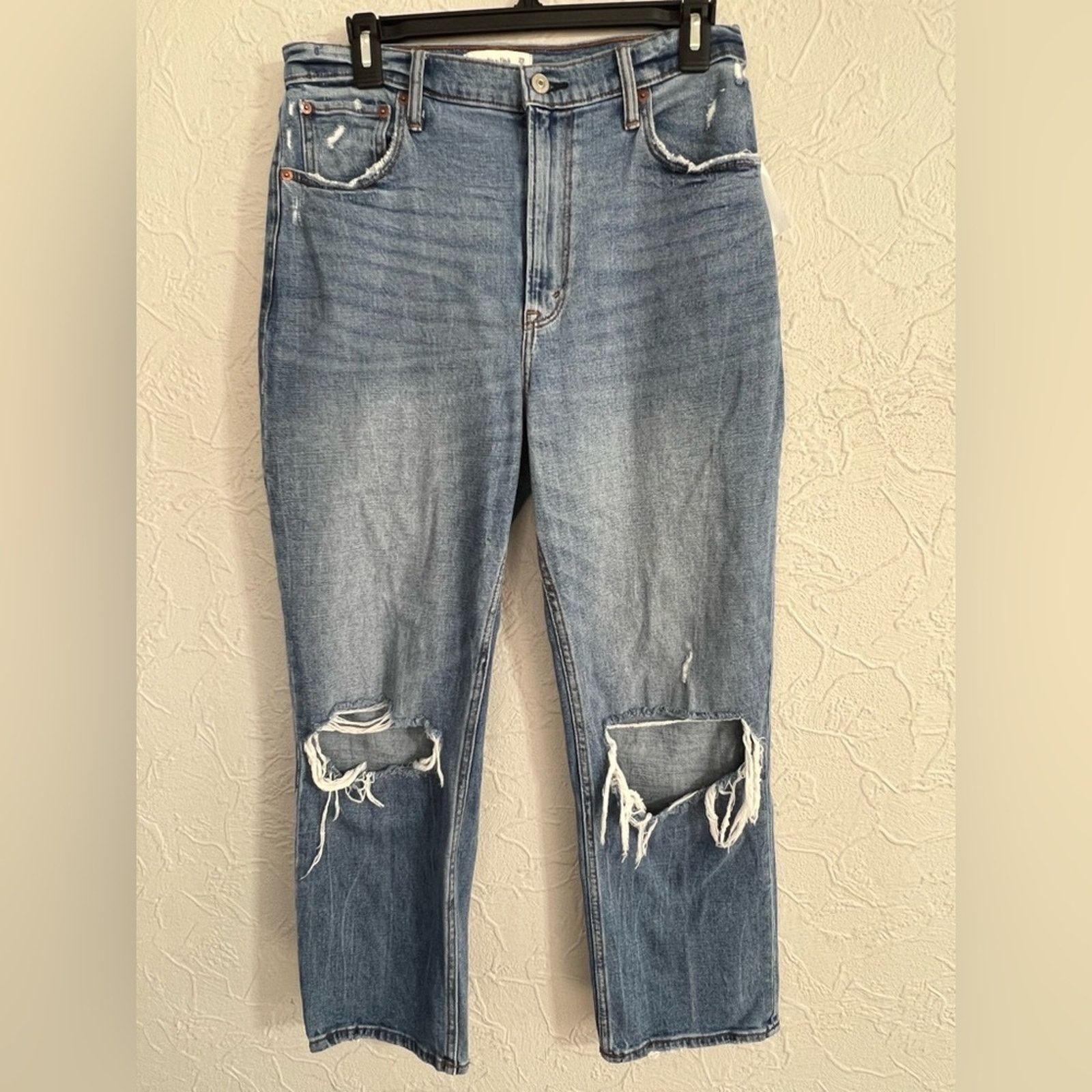 Abercrombie & Fitch Abercrombie & Fitch Curve Love Straight High Rise 29/8R Size 29" - 1 Thumbnail