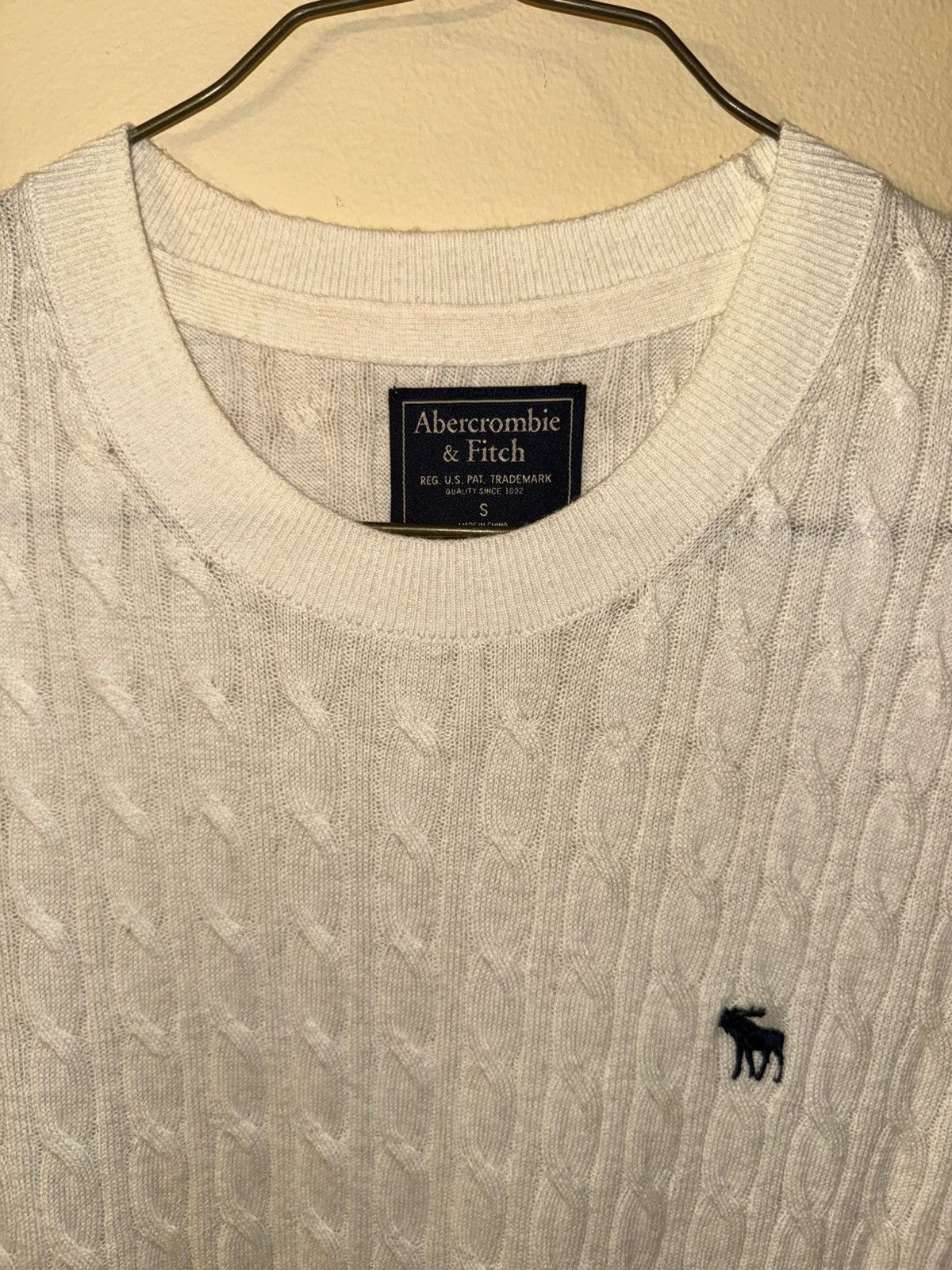 Abercrombie & Fitch Abercrombie & Fitch Men’s Cable-knit Crewneck Sweater, Small Size US S / EU 44-46 / 1 - 2 Thumbnail