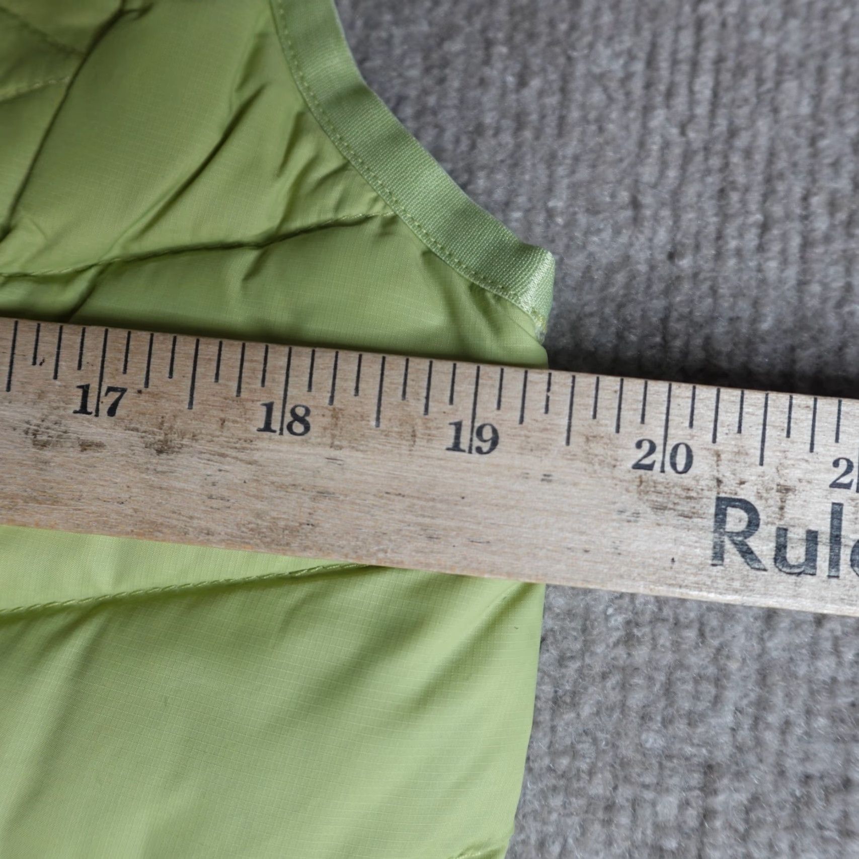 Eddie Bauer Eddie Bauer Womens Vest Medium Green Quilted Full Zip Down Puffer Size M / US 6-8 / IT 42-44 - 2 Thumbnail