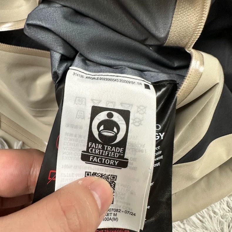 Arc'teryx Arc'teryx Beta AR Hard Shell Jacket Size US M / EU 48-50 / 2 - 7 Thumbnail