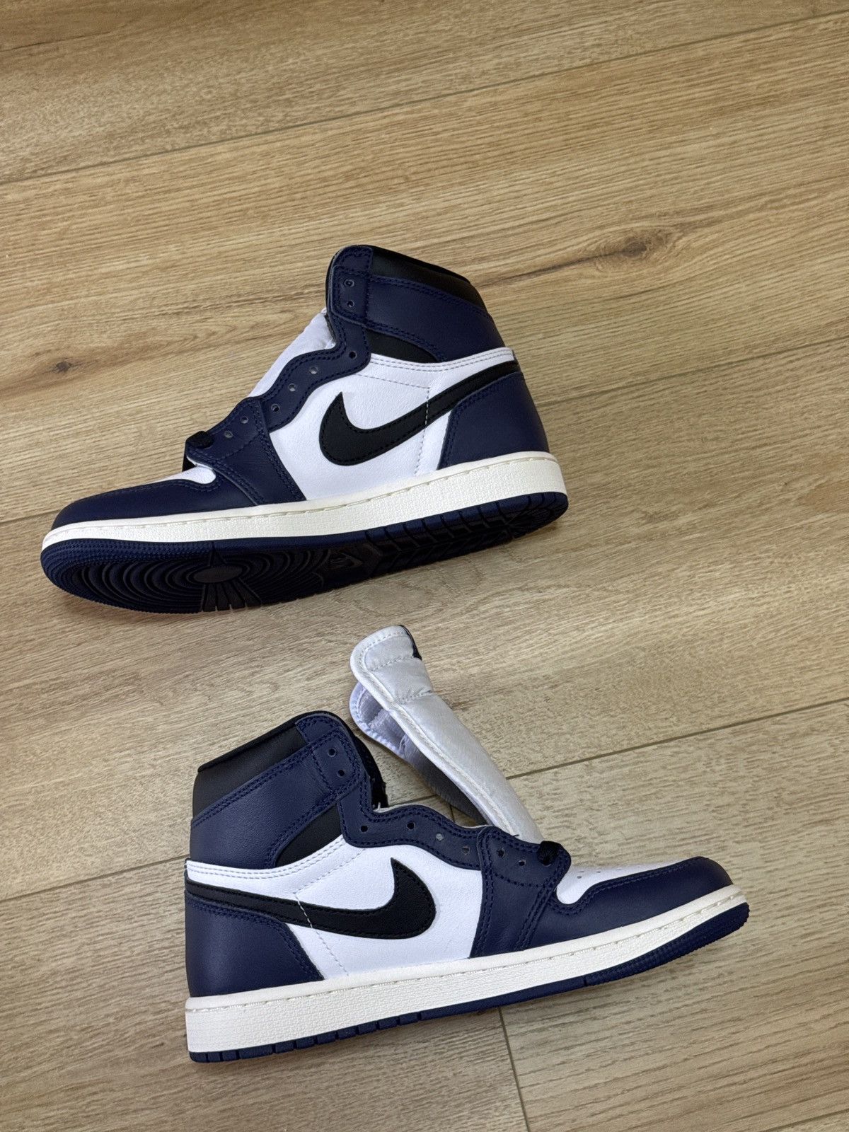 Jordan Brand 🏀 Nike Air Jordan 1 “Midnight Navy” Men’s Sz 6 – BNIB Size US 6 / EU 39 - 2 Thumbnail