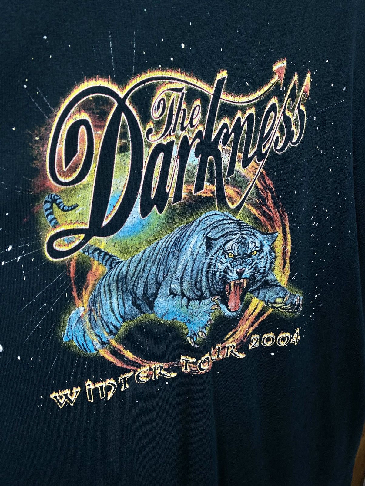Band Tees 🎸Vintage 2004 T-Shirt The Darkness Tiger Rock Band Tour Tee🎸 Size US L / EU 52-54 / 3 - 8 Thumbnail
