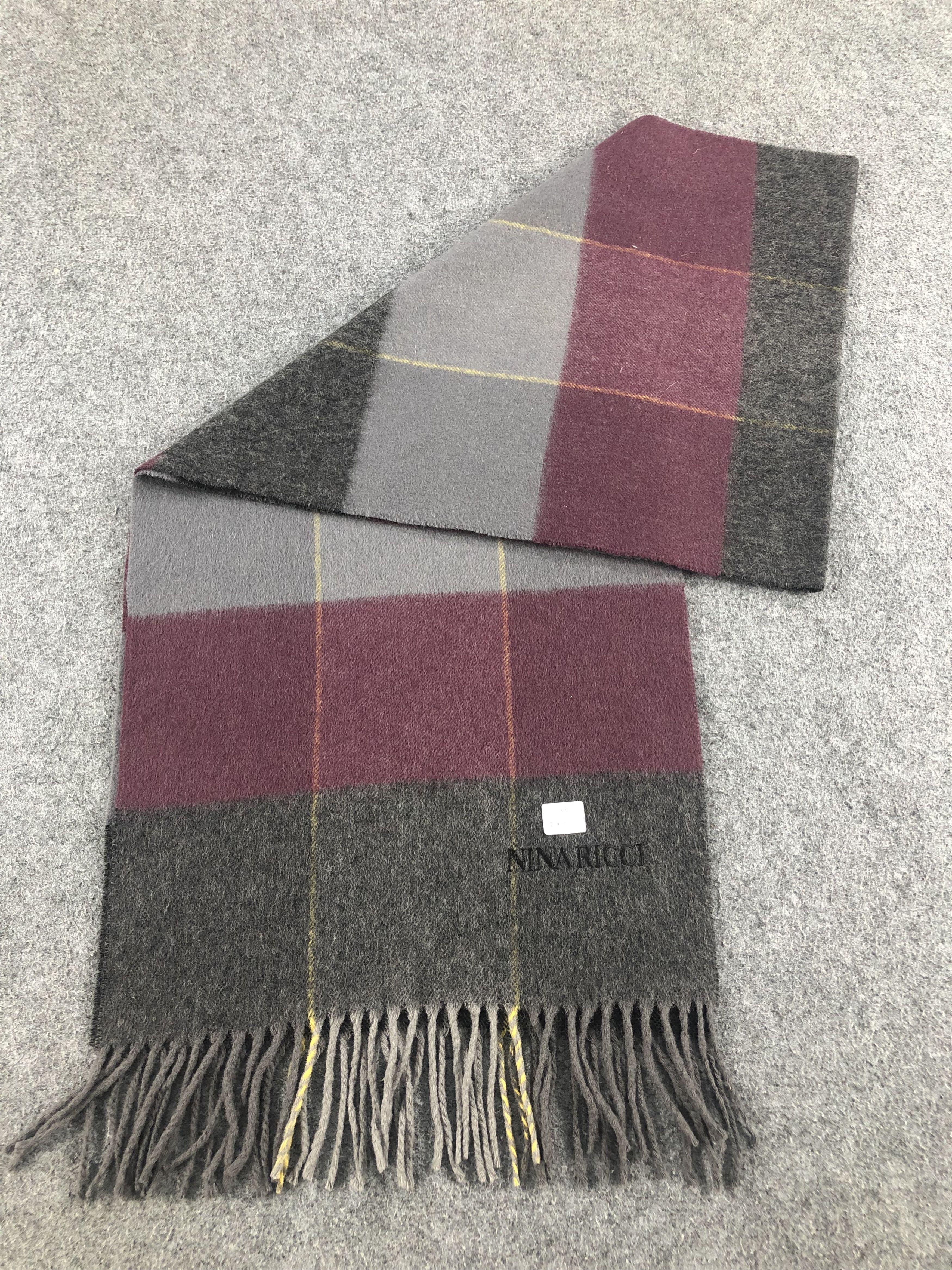 Nina Ricci Nina Ricci Scarf / Muffler / Neckwear Size ONE SIZE - 6 Thumbnail