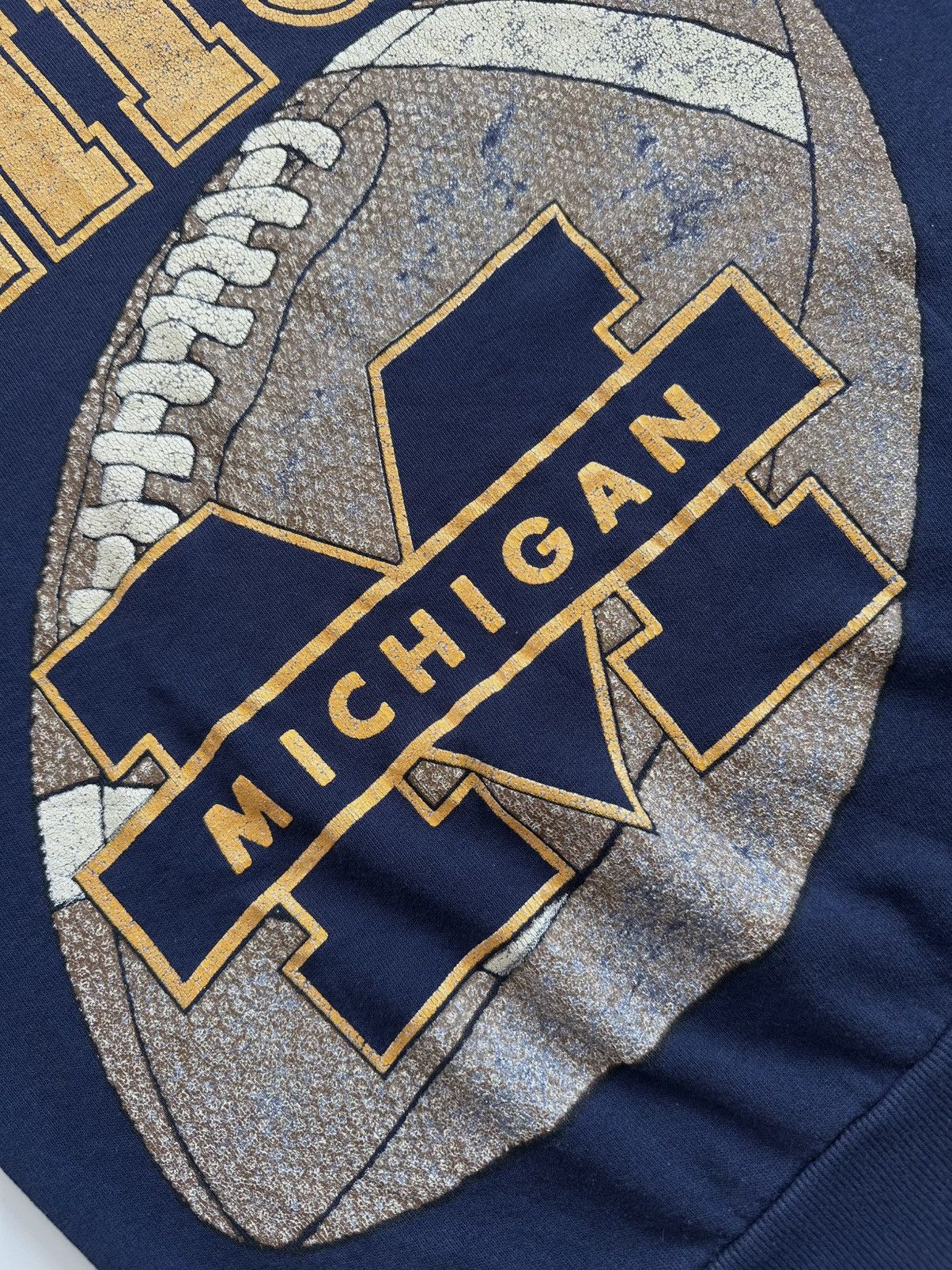 Vintage 90s Vintage Michigan Wolverines Spell Out Sweatshirt Size US M / EU 48-50 / 2 - 9 Thumbnail