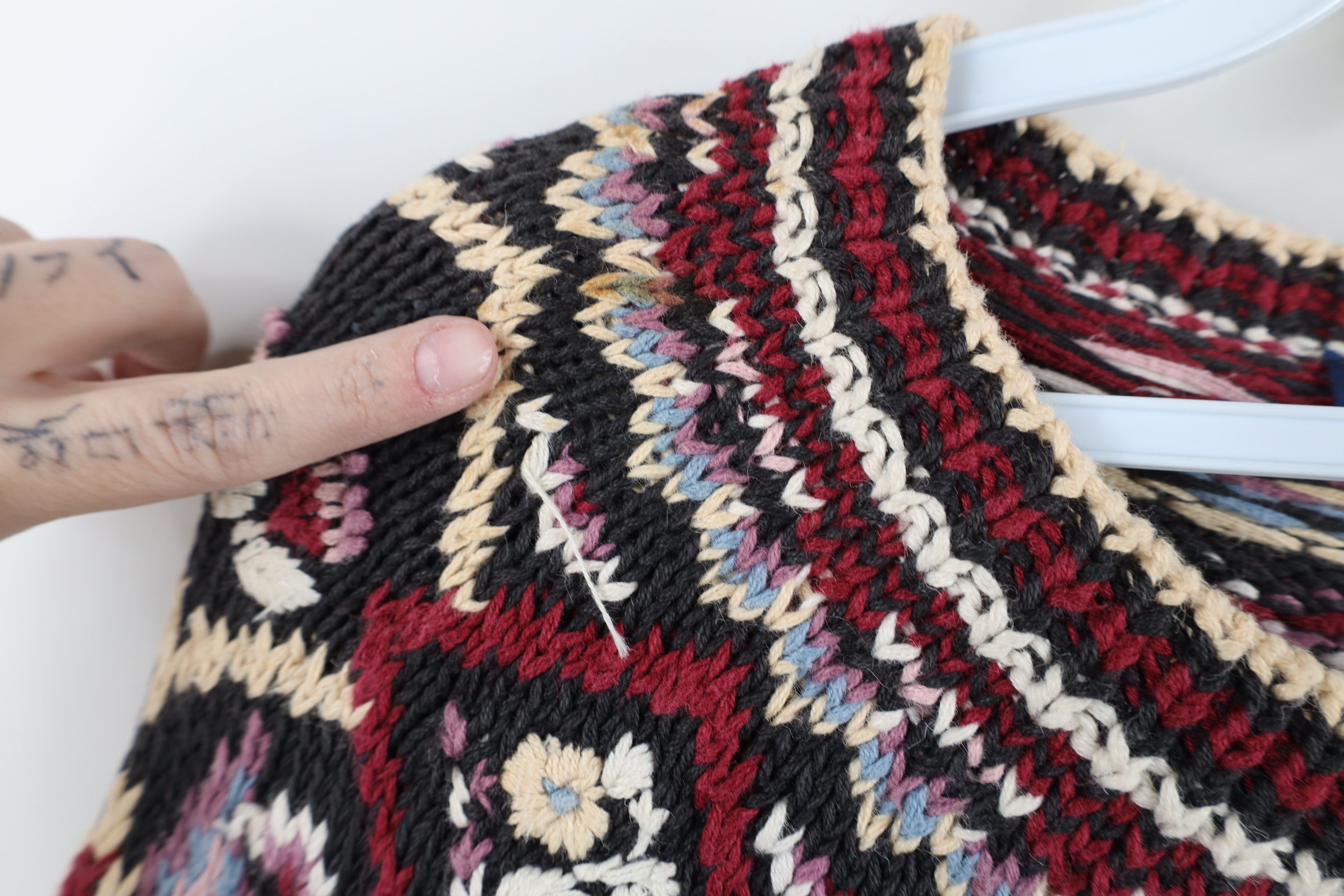 Vintage Vintage 90s Embroidered Flower Fair Isle Cardigan Sweater Size M / US 6-8 / IT 42-44 - 4 Thumbnail