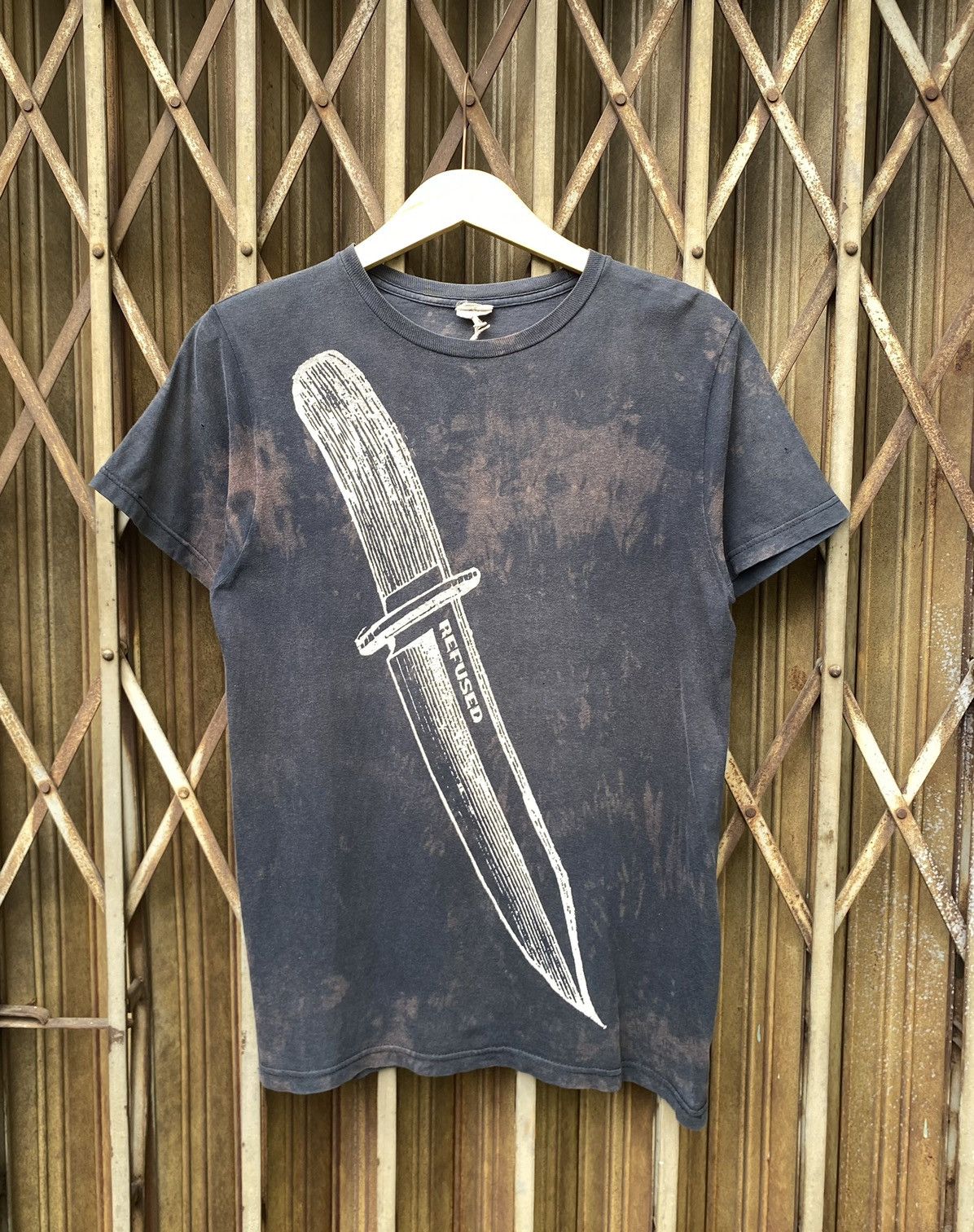 Band Tees VINTAGE REFUSED TEE Size US S / EU 44-46 / 1 - 1 Thumbnail