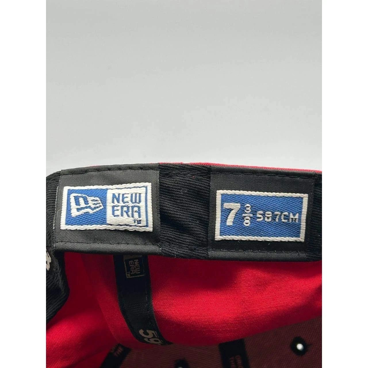 New Era DC Shoes Hat Men 7 3/8 Black Red Fitted Cap Cotton Size ONE SIZE - 4 Thumbnail