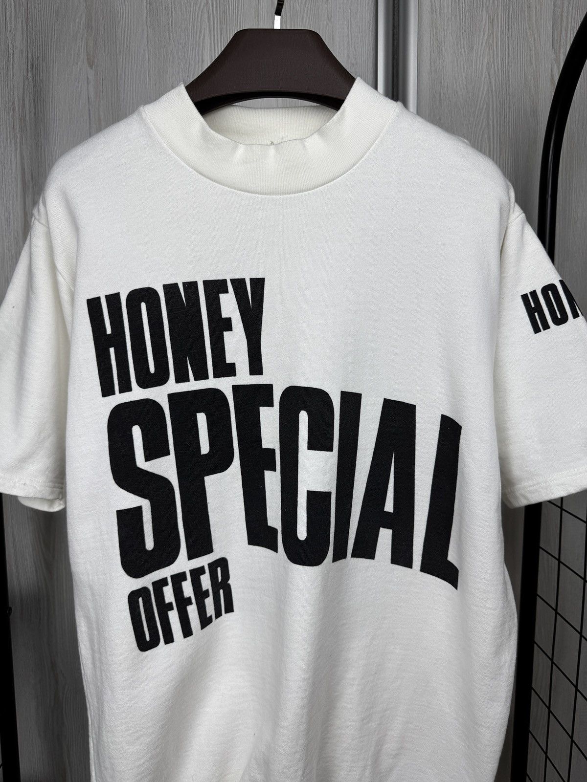 Band Tees Honey Special Offer vintage Radio station music sweatshirt Size US L / EU 52-54 / 3 - 4 Thumbnail
