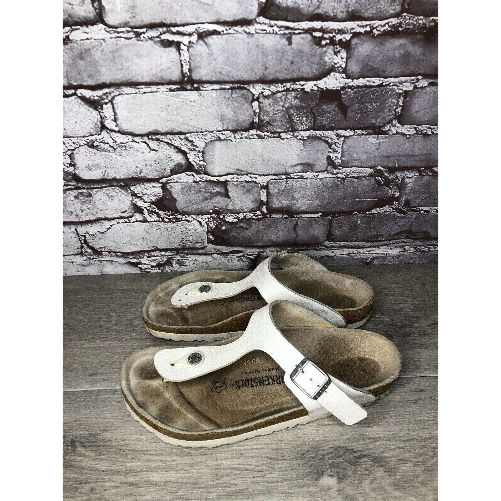 Birkenstock Birkenstock Gizeh White Leather Buckle Strap Cork Sandals Wo Size US 8.5 / IT 38.5 - 19 Thumbnail
