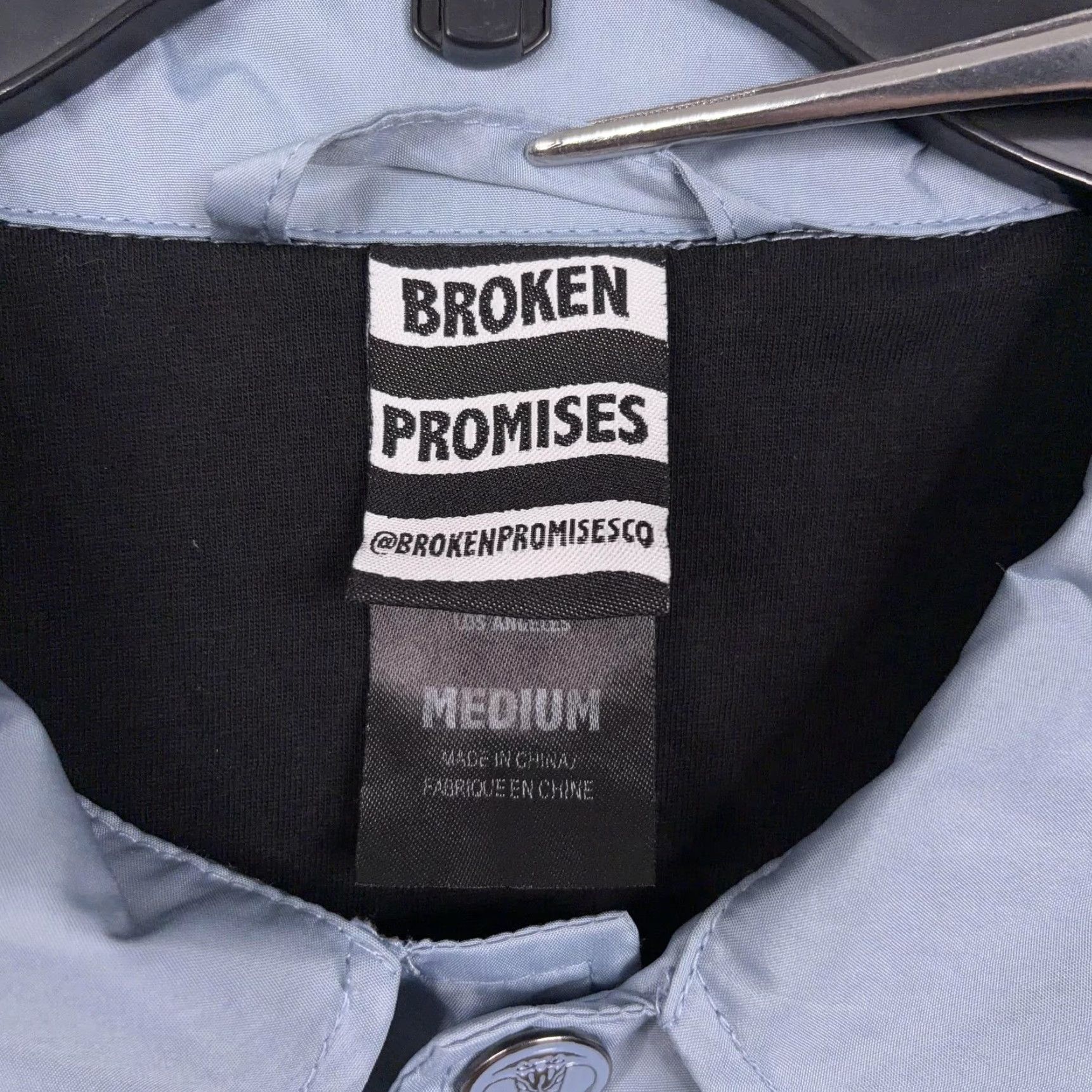 Broken Promises Co. VINTAGE Broken Promises Coach Jacket Mens M Gray Guard Your Heart Scorpion Graphic Windbreaker Snap Front Size US M / EU 48-50 / 2 - 4 Thumbnail