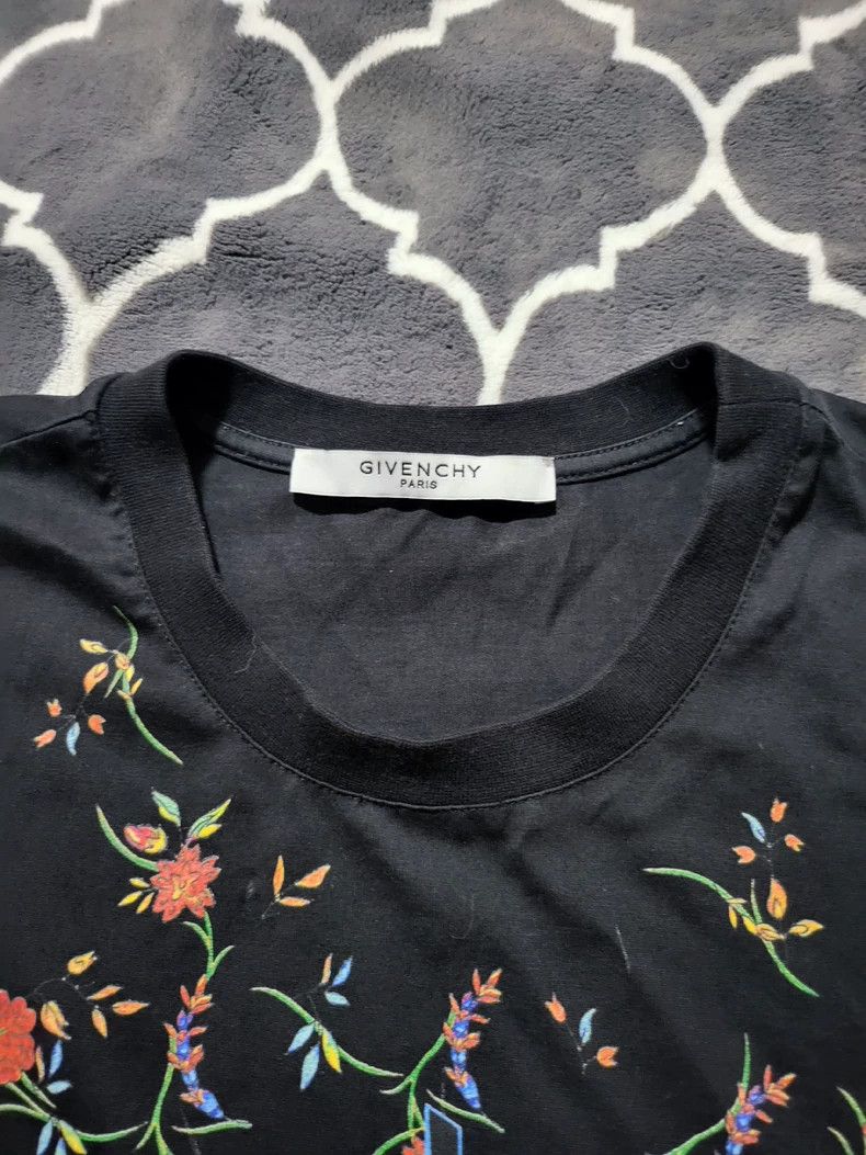 Givenchy Givenchy Short-sleeve t-shirt, comfortable fabric Size US XS / EU 42 / 0 - 2 Thumbnail