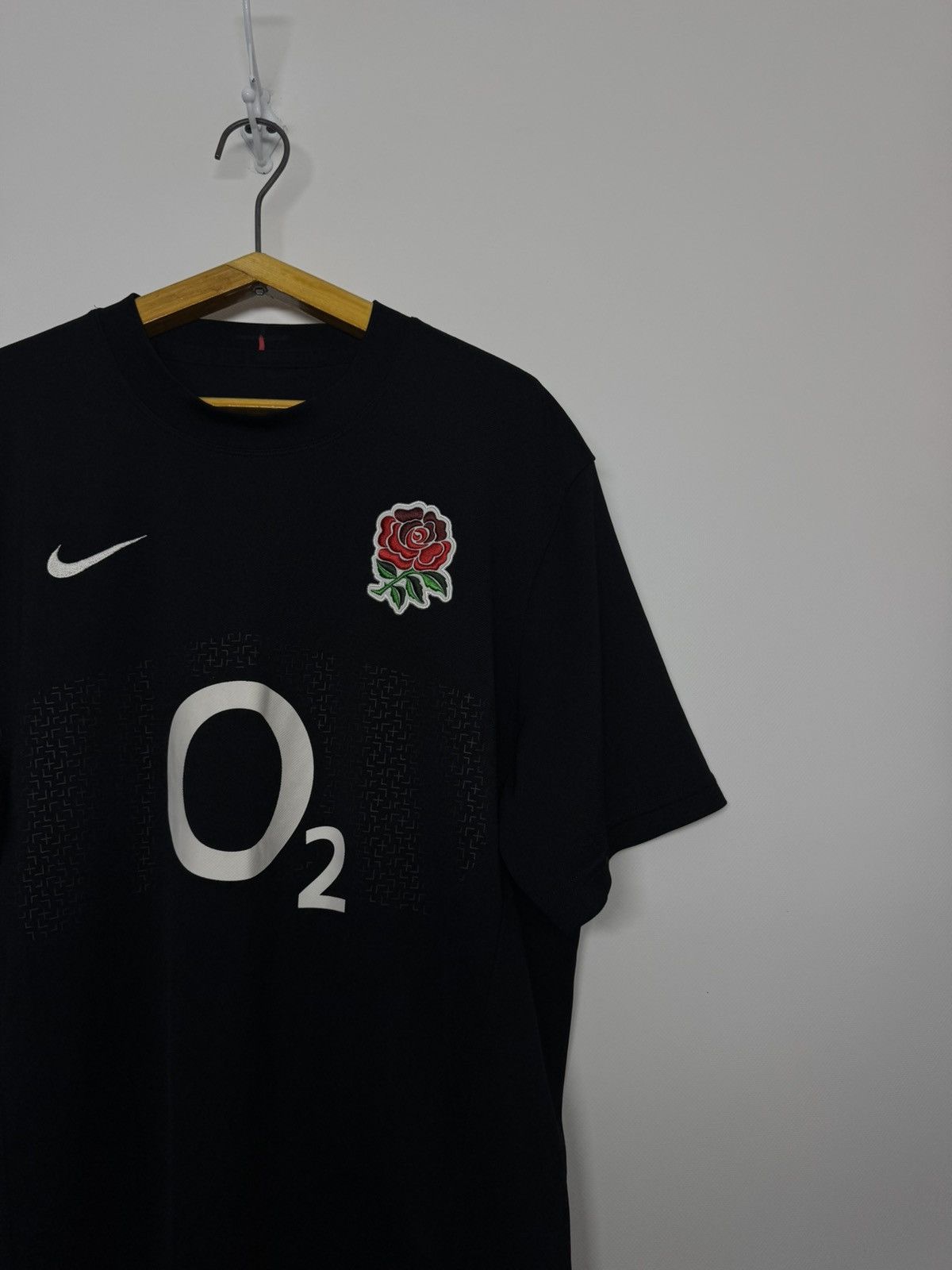 Nike Vintage Y2k Nike England O2 Soccer Jersey T-Shirt 00’s Size US M / EU 48-50 / 2 - 5 Thumbnail