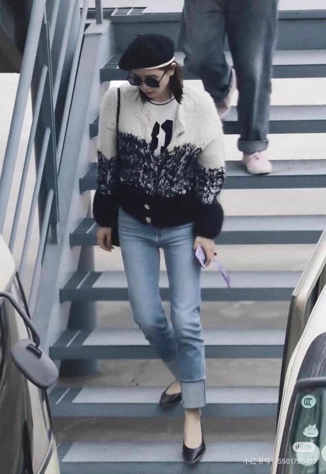 Chanel Chanel 19K Snowy Gem Button Black & White Chunky Cardi 36 BN Size XS / US 0-2 / IT 36-38 - 9 Thumbnail