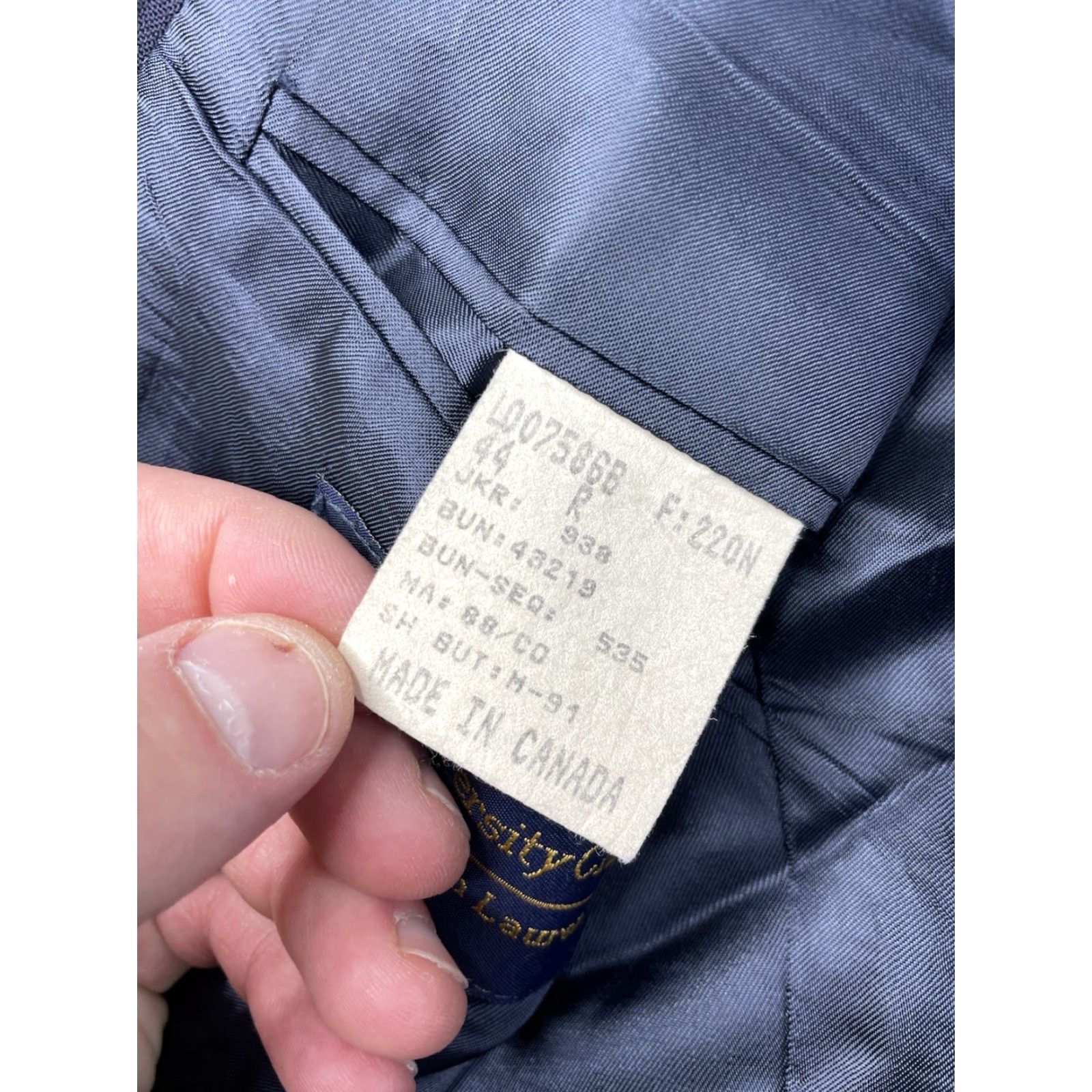 Ralph Lauren VTG Ralph Lauren Blazer Men 44R Wool Navy Blue Notch Lapel University Club Gold Buttons Single-Breasted Four-Button Front Button Style 2-Button Jacket Size US XXL / EU 58 / 5 - 4 Thumbnail