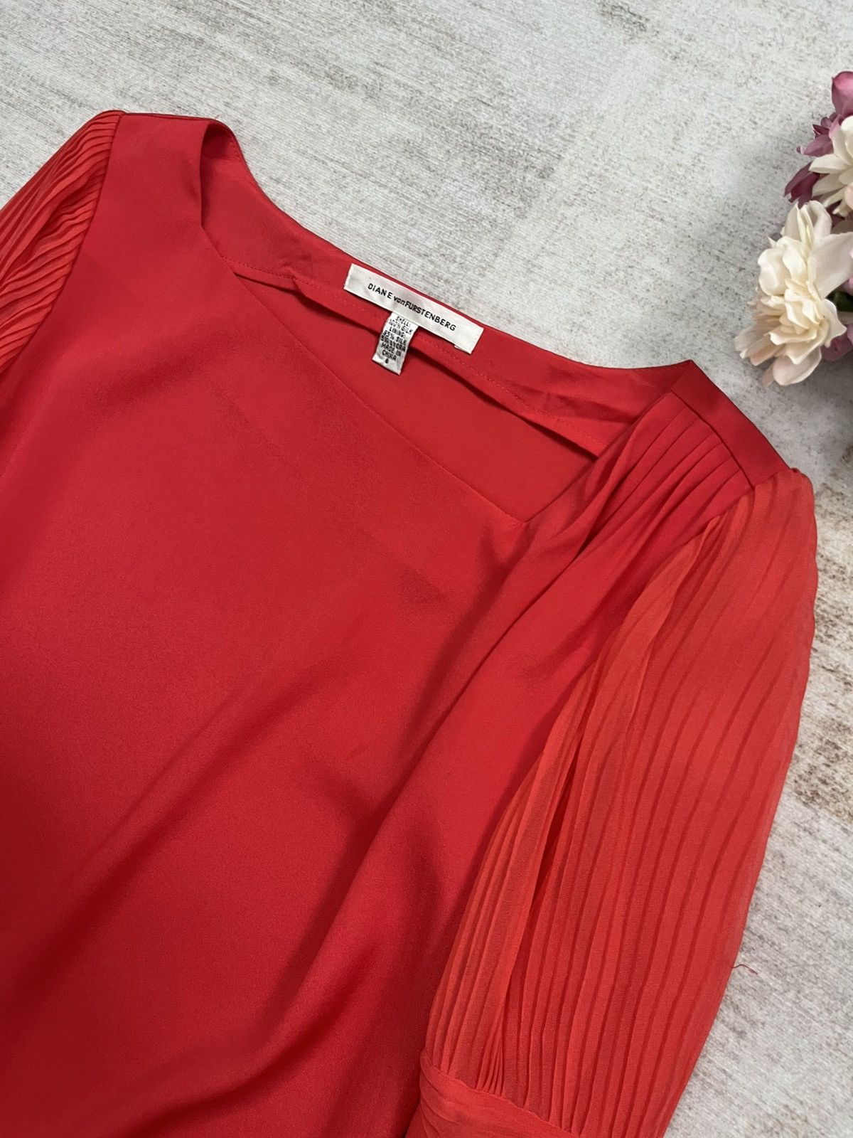 Diane von Furstenberg Vintage 00s Diane von Furstenberg RedSilkPleatedSleeveBlouse Size M / US 6-8 / IT 42-44 - 3 Thumbnail
