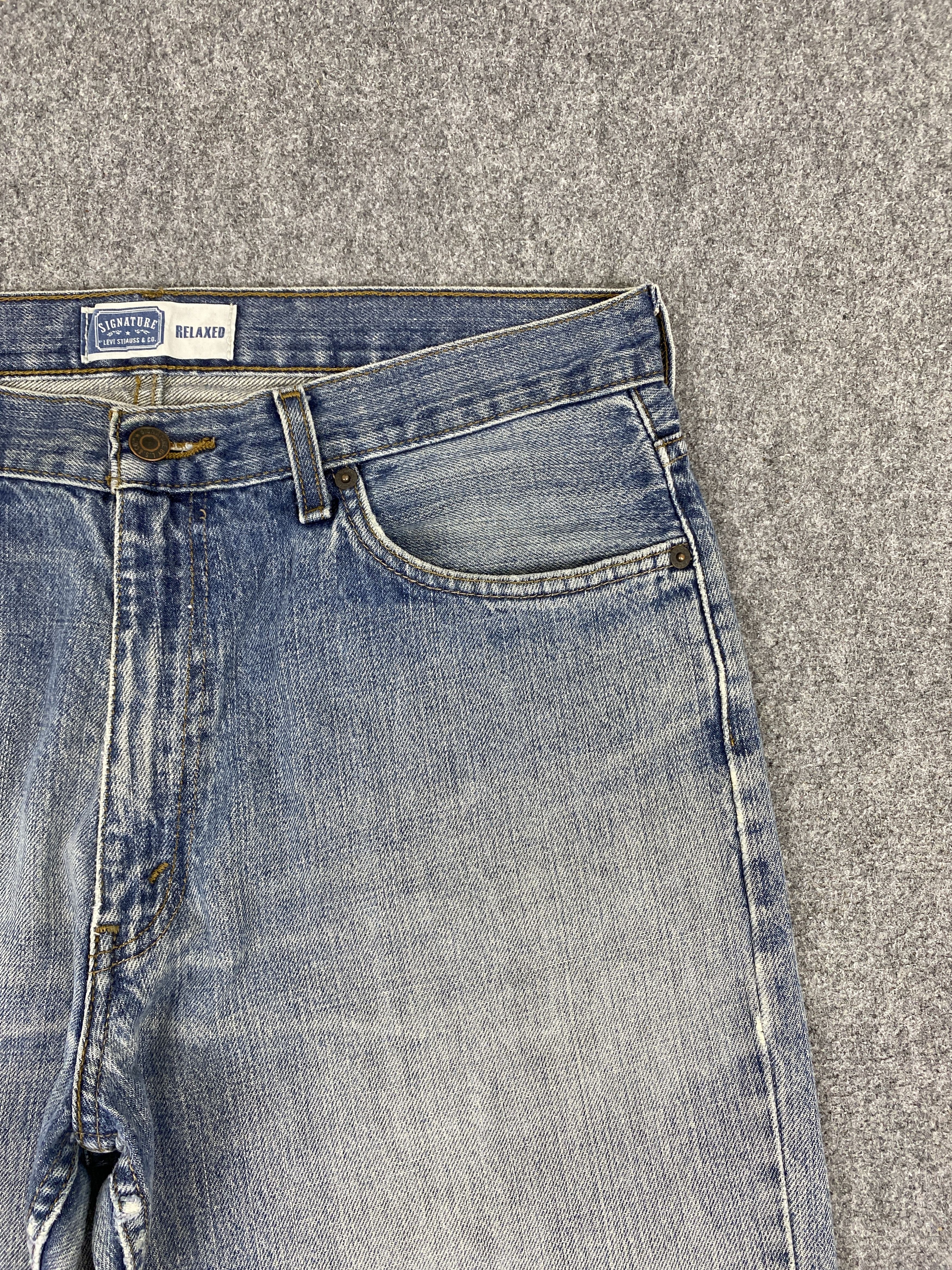 Levi's Vintage Distressed Levis Signature Faded Blue Jeans S0027 Size US 33 - 9 Thumbnail