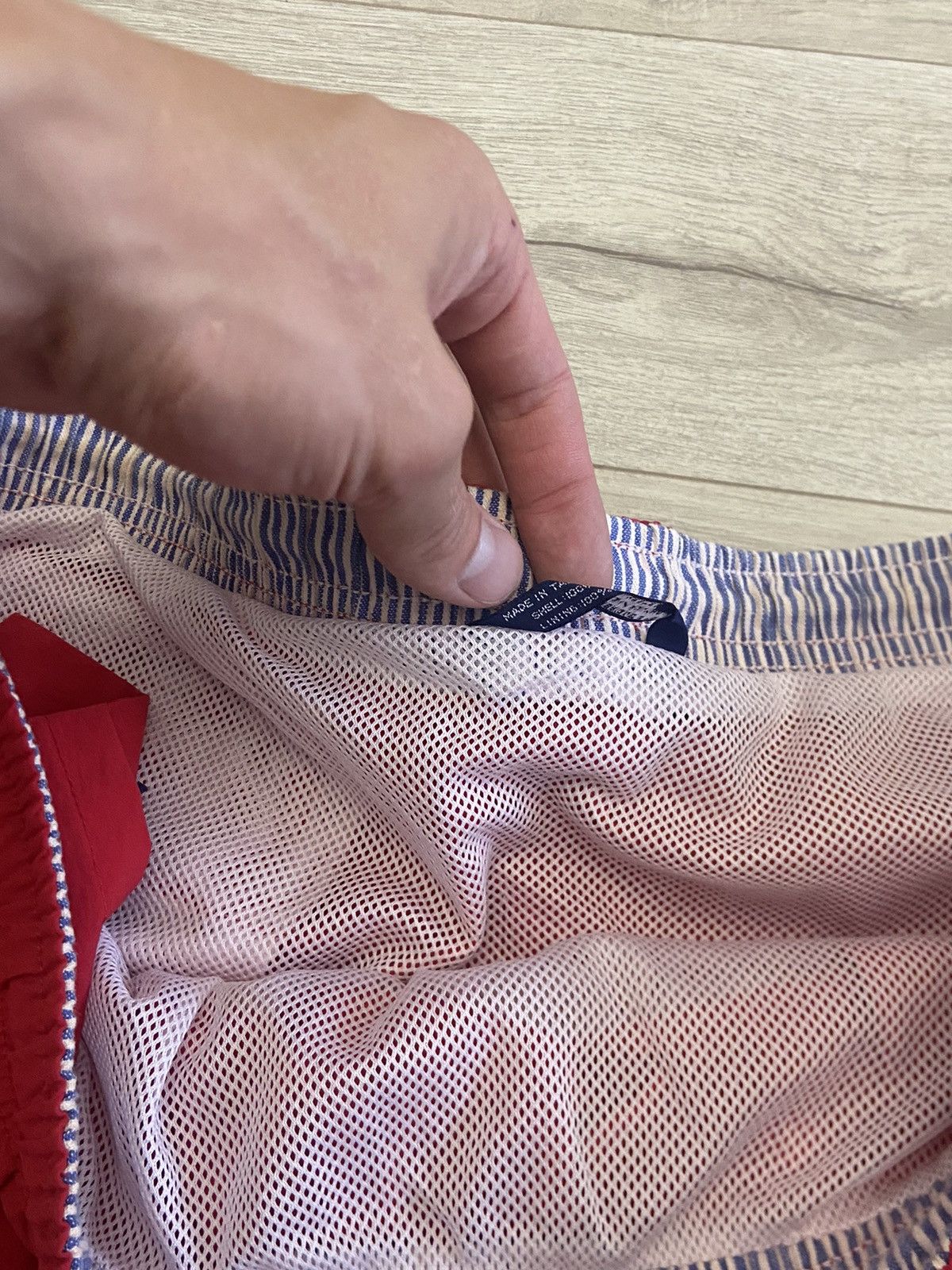 Tommy Hilfiger × Vintage Tommy Hilfiger shorts beach red vintage Size US 32 / EU 48 - 5 Thumbnail