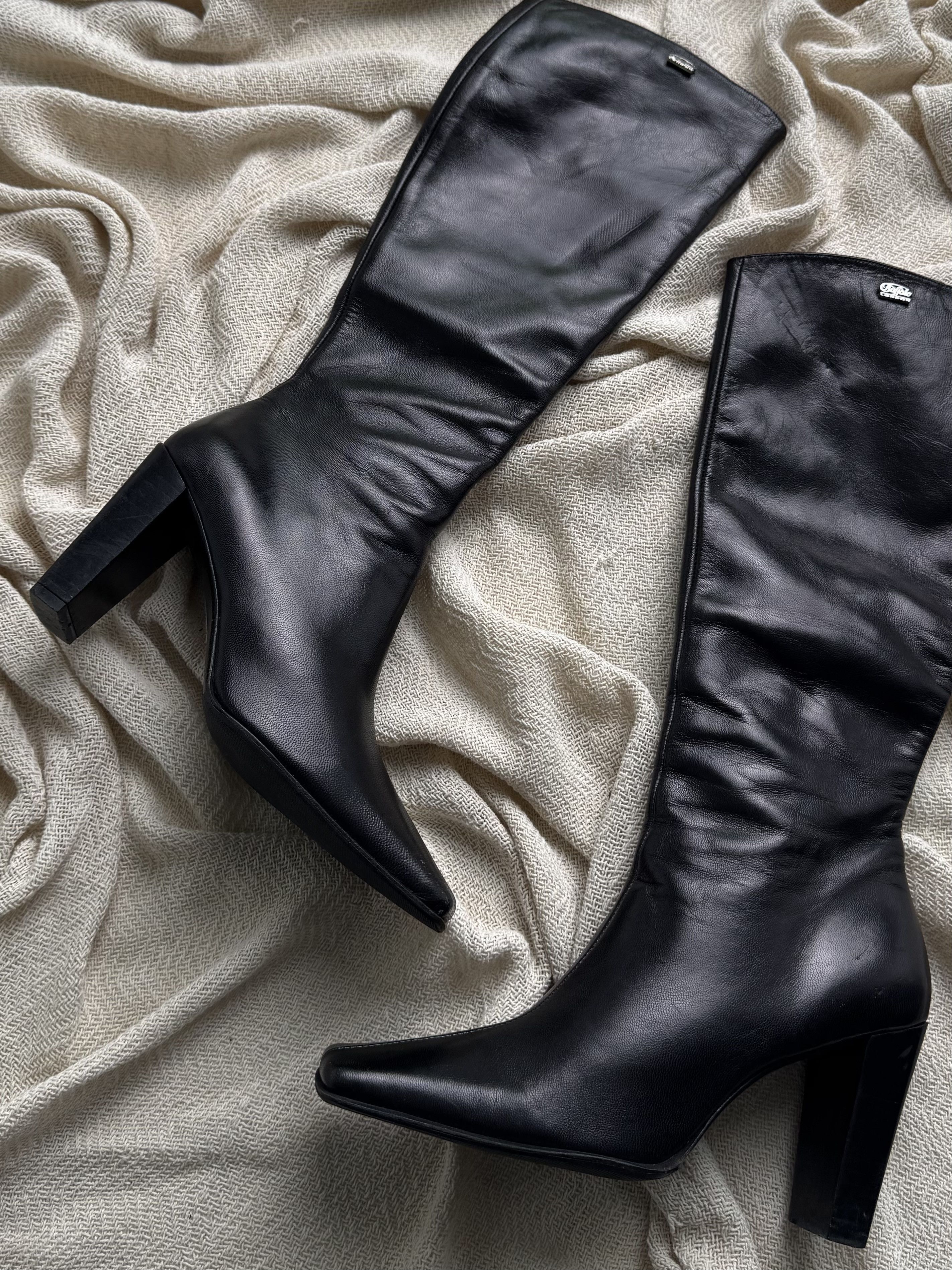 Vintage Vintage Leather Knee High Square Toe High Heel Zip Boots Size US 6 / IT 36 - 2 Thumbnail