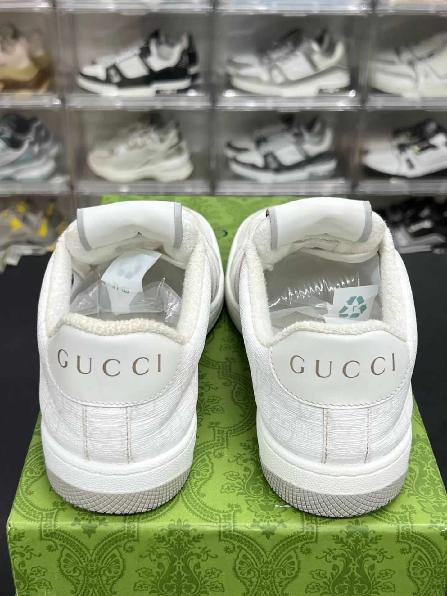 Gucci GUCCI Gray & White Sneakers 36 (Lightly Used) Size US 5.5 / IT 35.5 - 7 Thumbnail