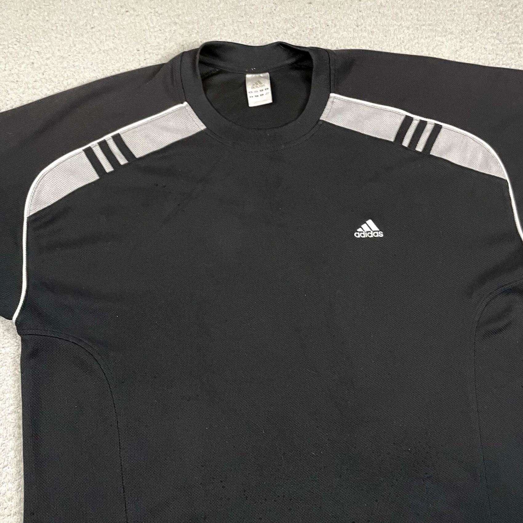 Adidas VINTAGE adidas T Shirt Adult Large Black Three Stripes Logo Distressed Workout L Size US L / EU 52-54 / 3 - 2 Thumbnail