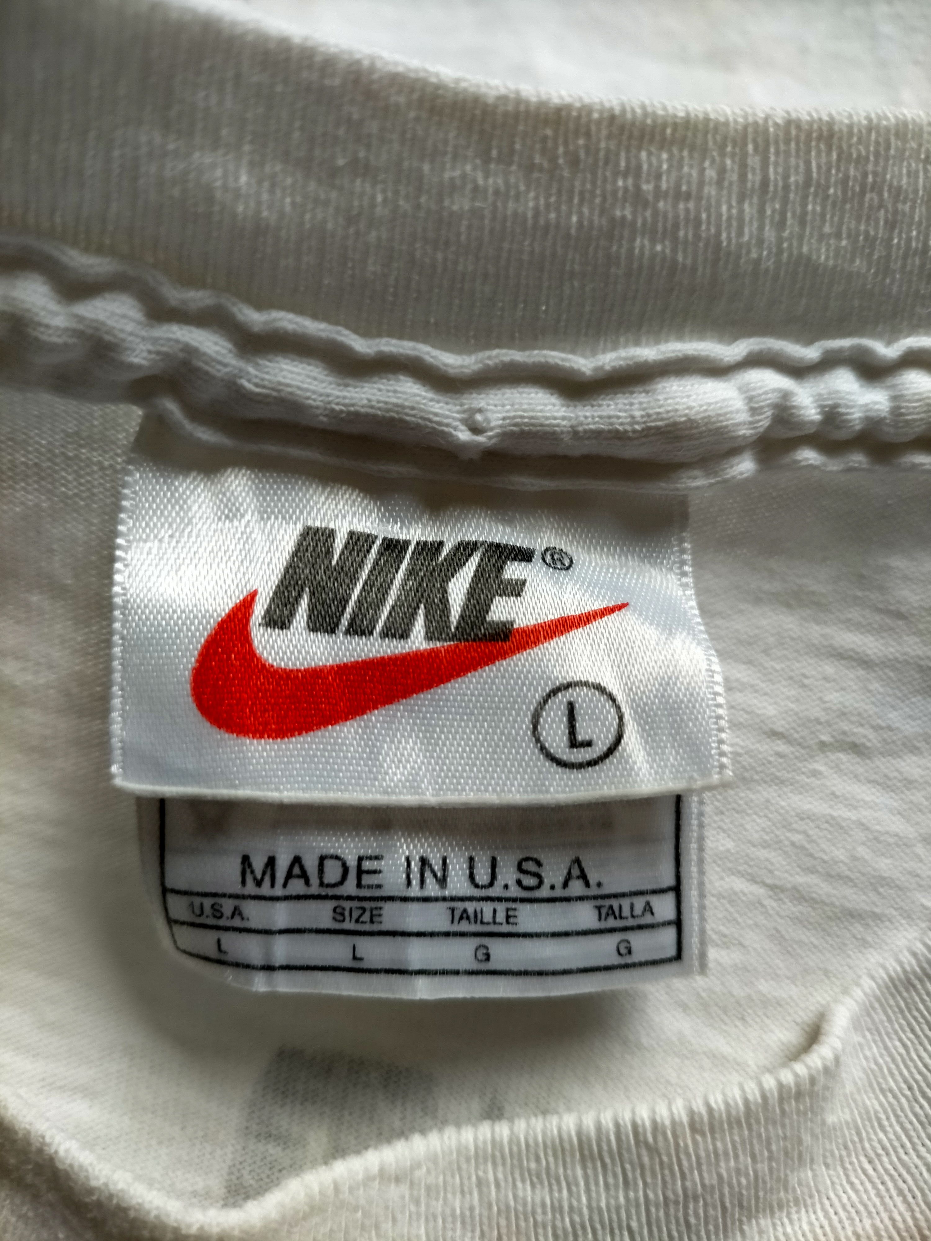 Nike Vintage 90s Nike Made in usa white tee Size US L / EU 52-54 / 3 - 9 Thumbnail