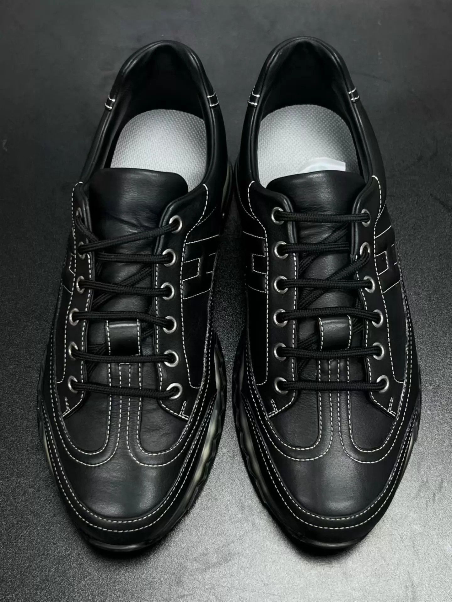 Hermes Black Low-Top Sneakers Size 7. Size US 7 / EU 40 - 3 Thumbnail