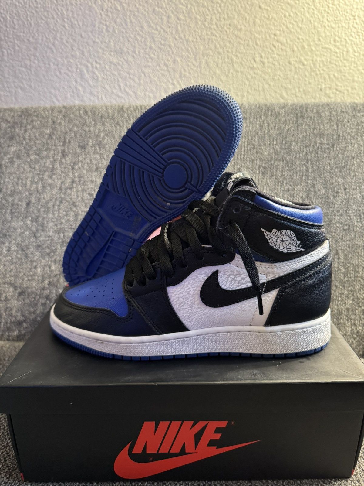 Jordan Brand Royal Toe Air Jordan 1 size 5y Size US 5 / IT 35 - 1 Thumbnail